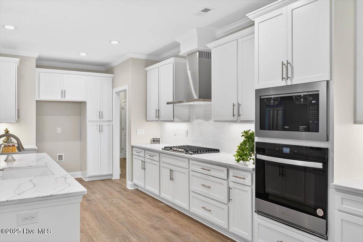 100546300 | Photo 12