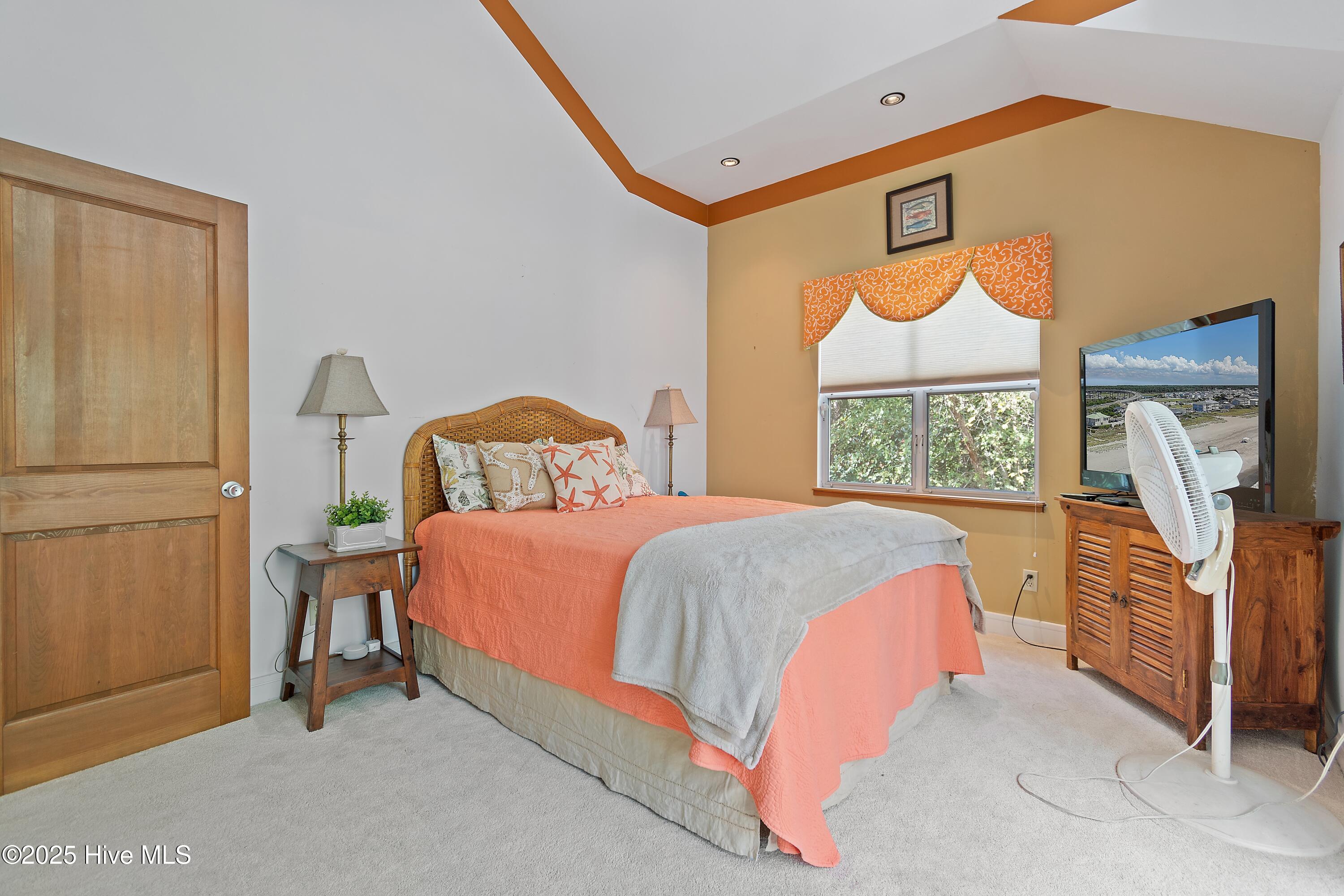 100535274 | Photo 32