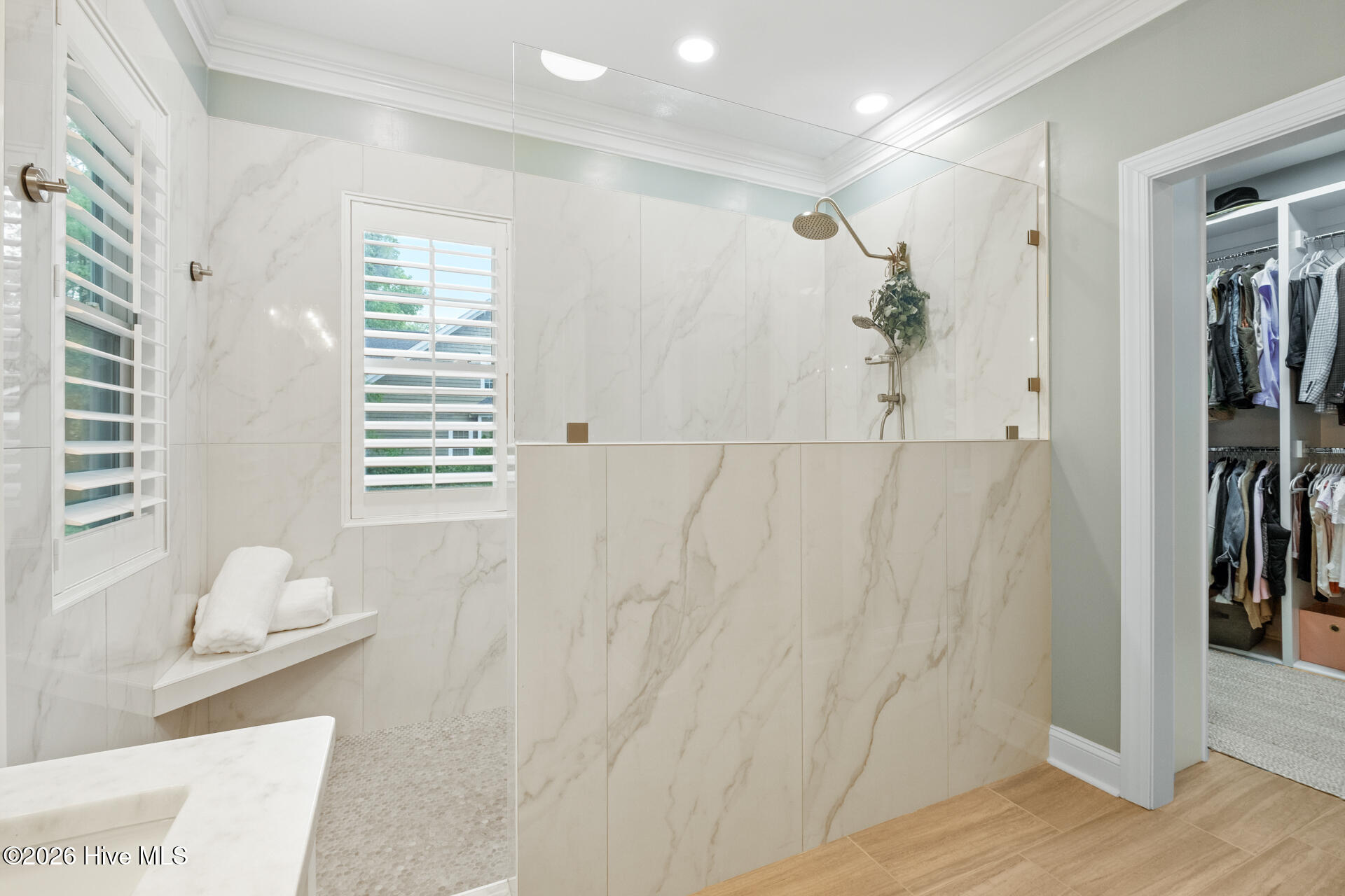 100554088 | Photo 29