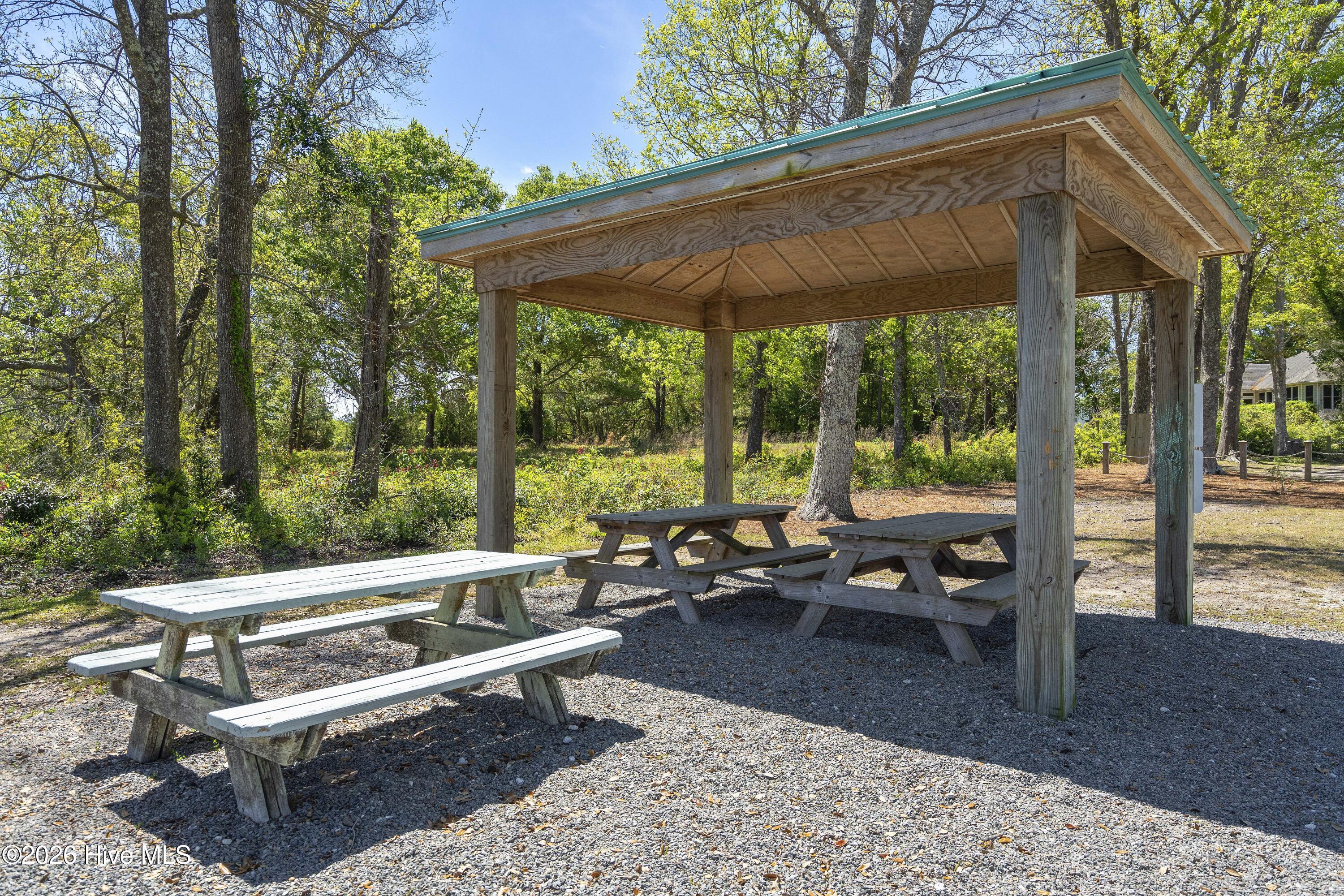 100570640 | Photo 71