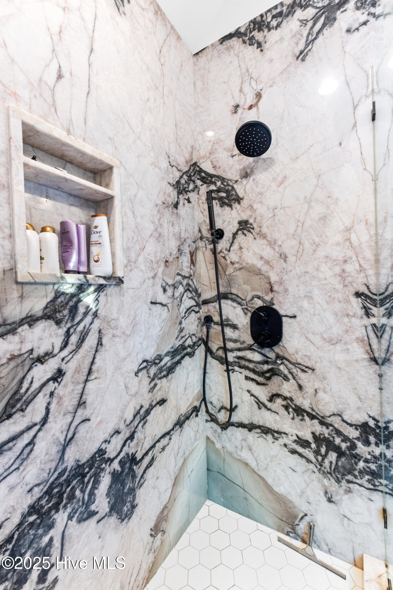 100521321 | Photo 29