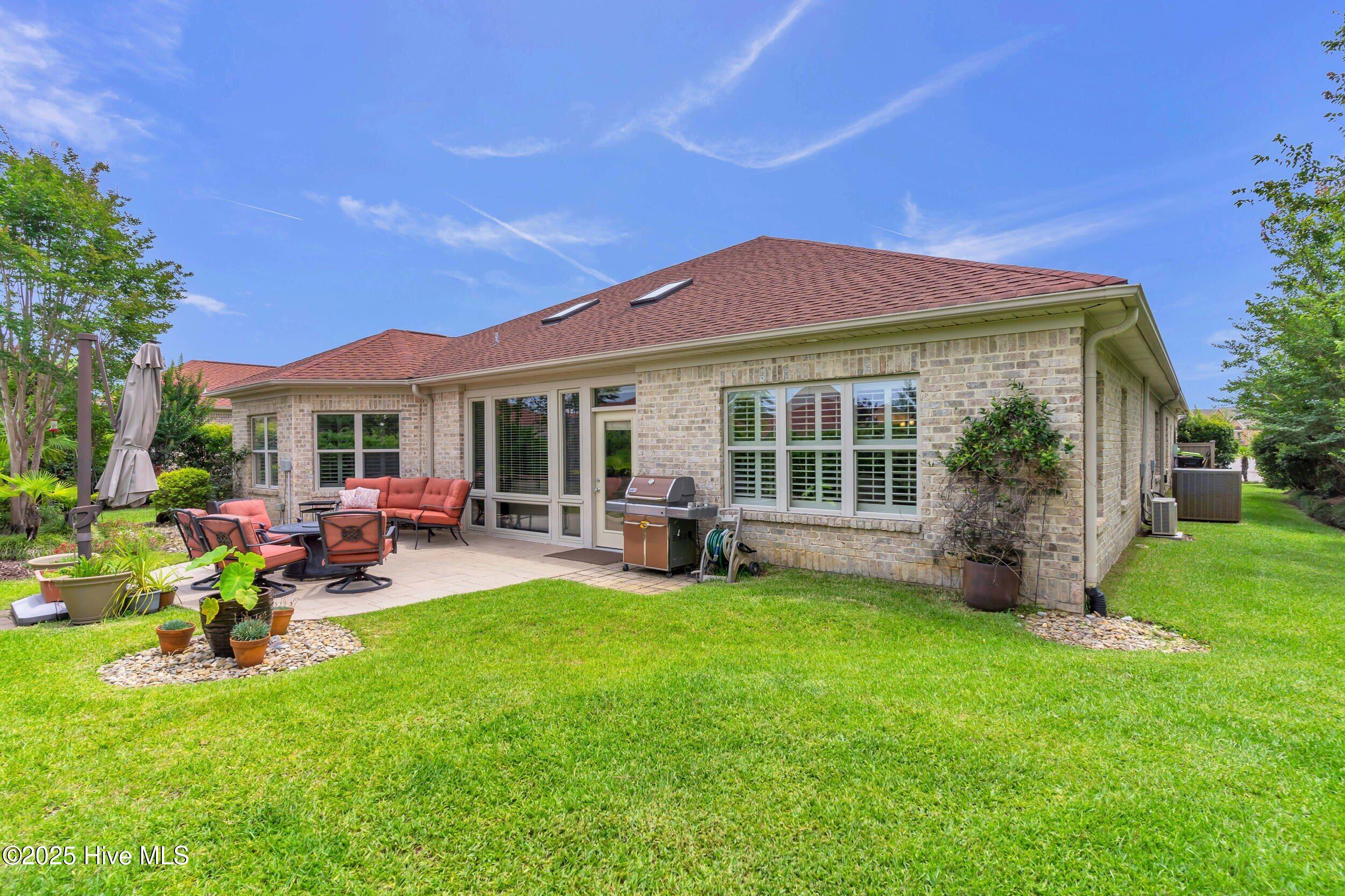 100533496 | Photo 46