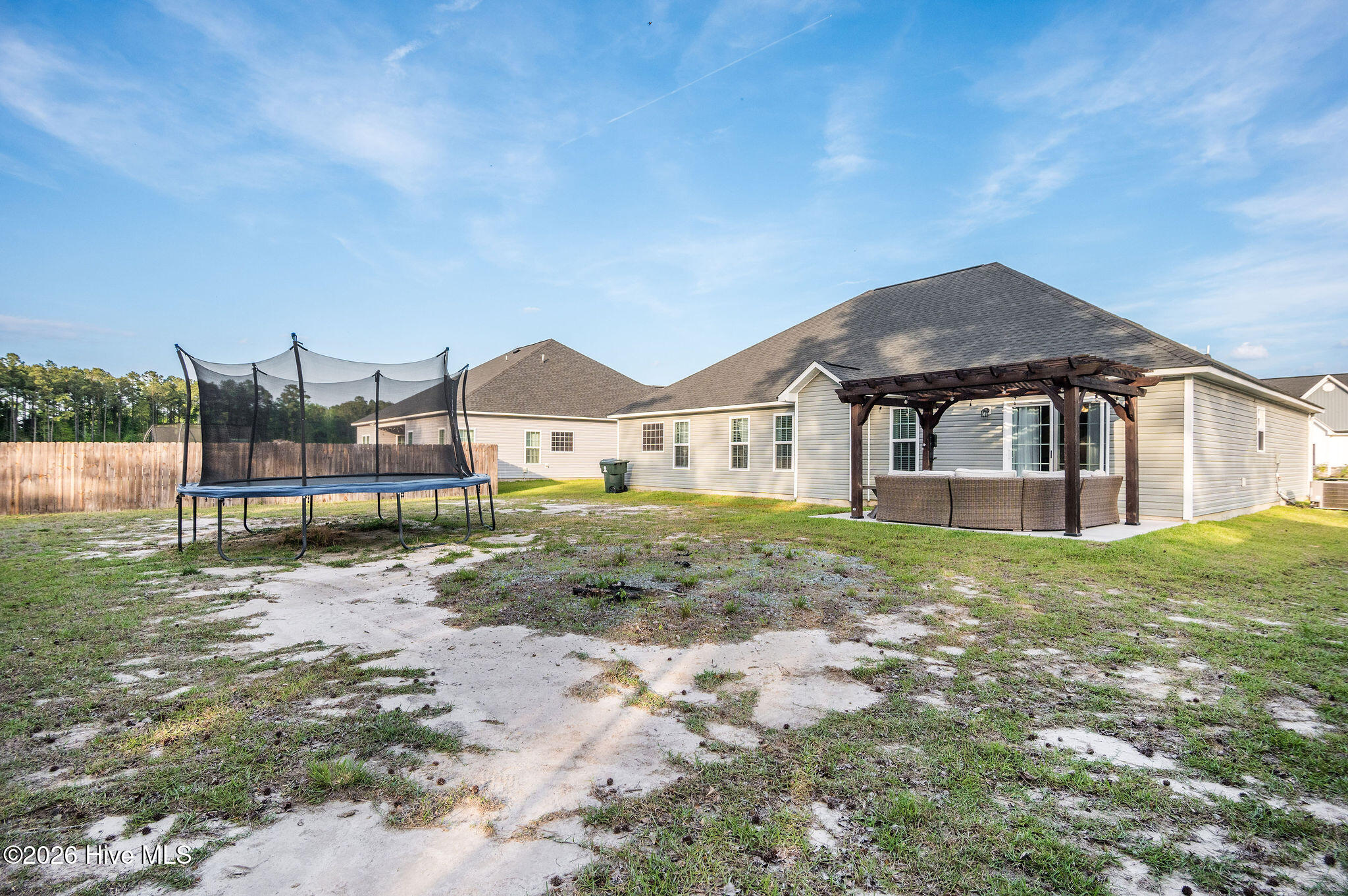 100568428 | Photo 54