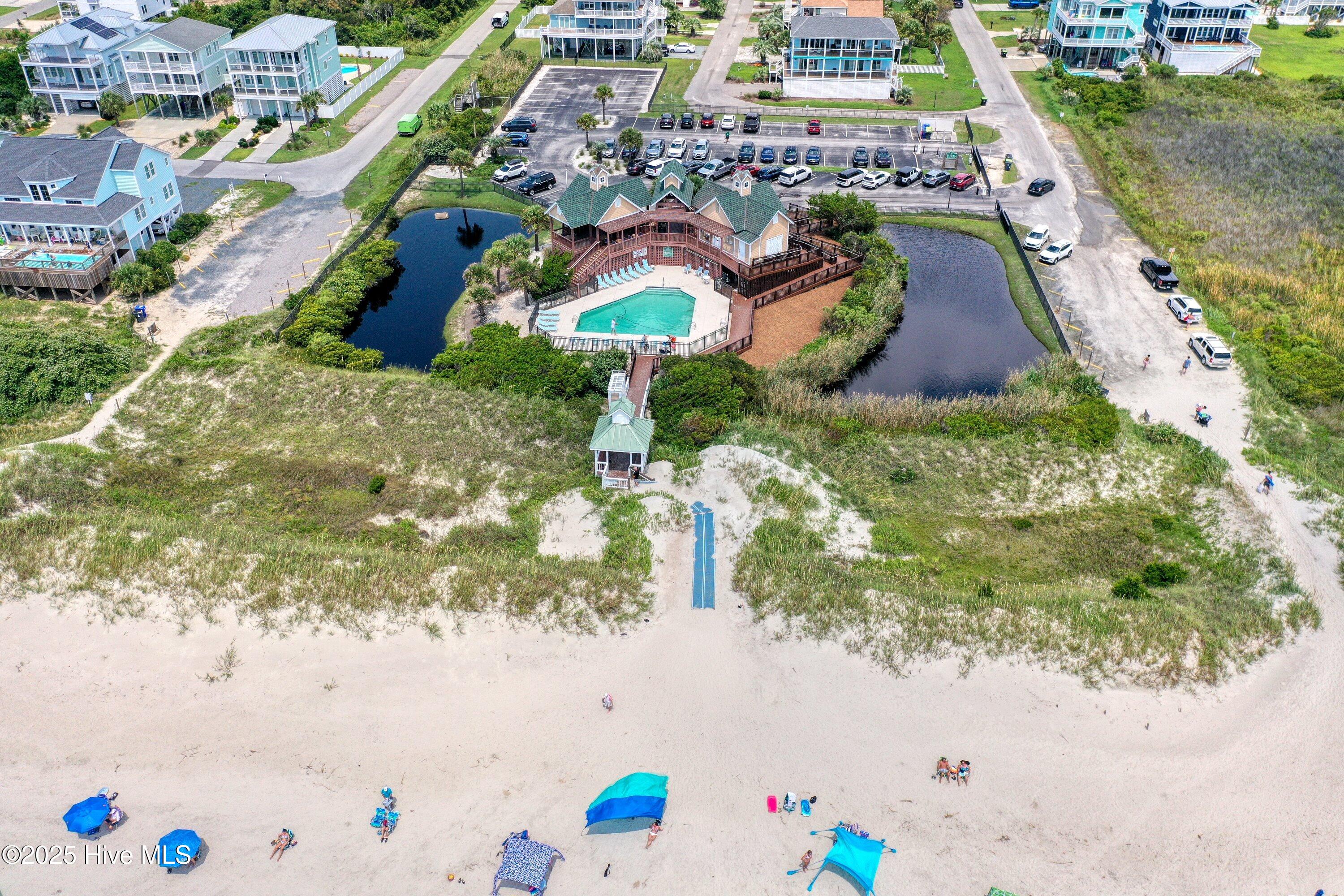 100553143 | Photo 52