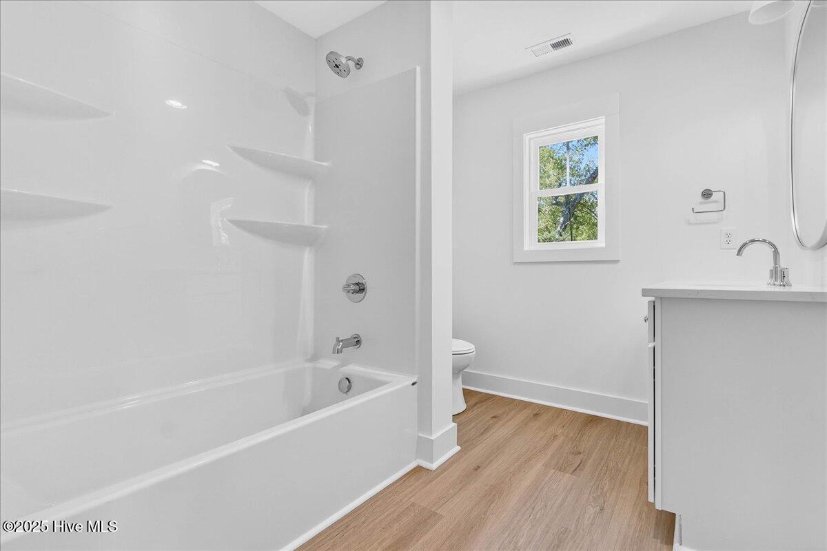 100489507 | Photo 46