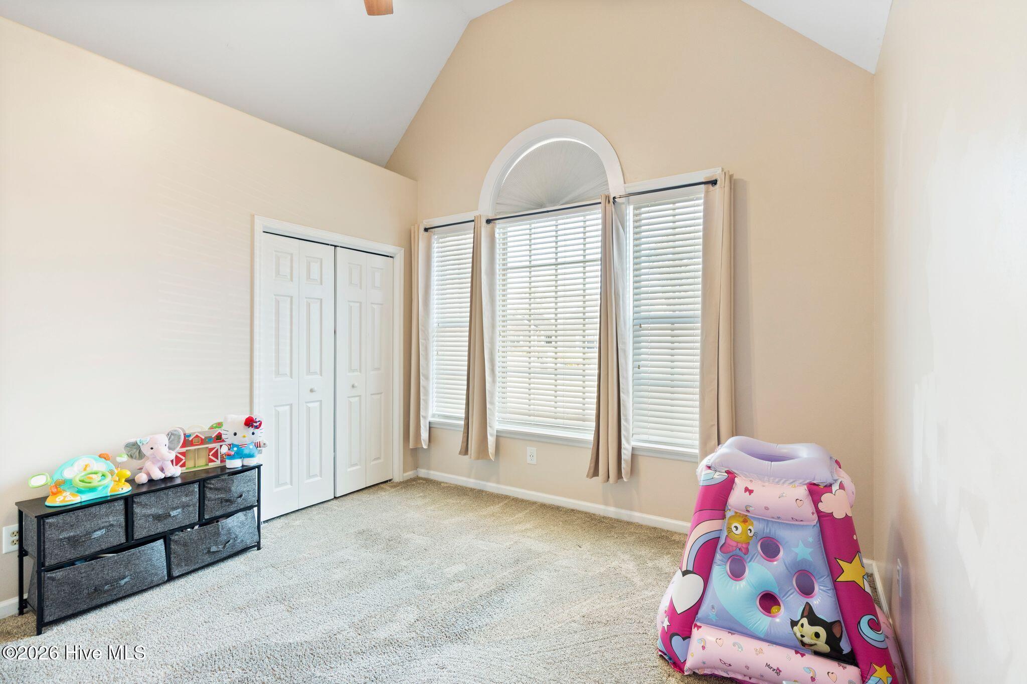 100554284 | Photo 31