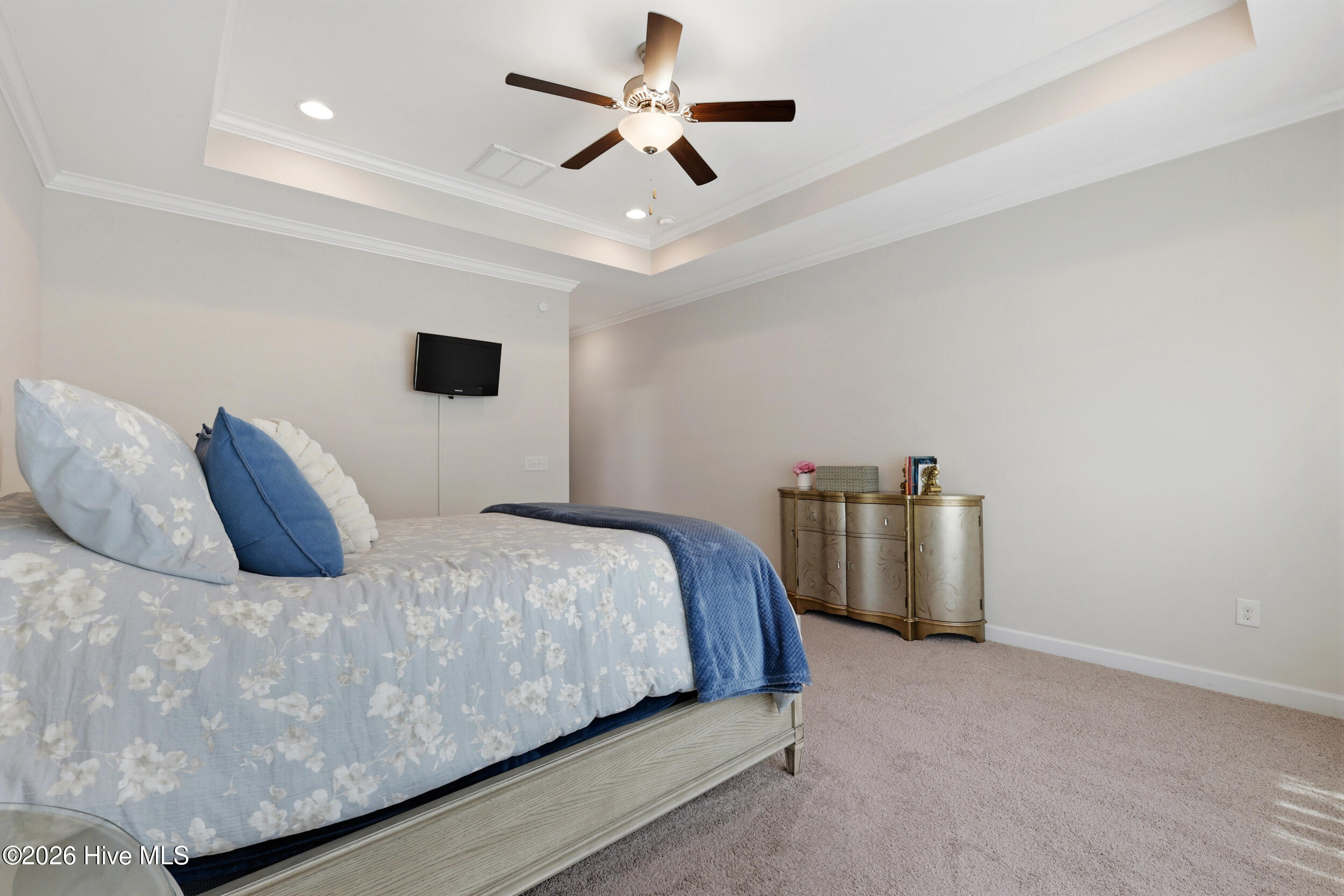 100570535 | Photo 24