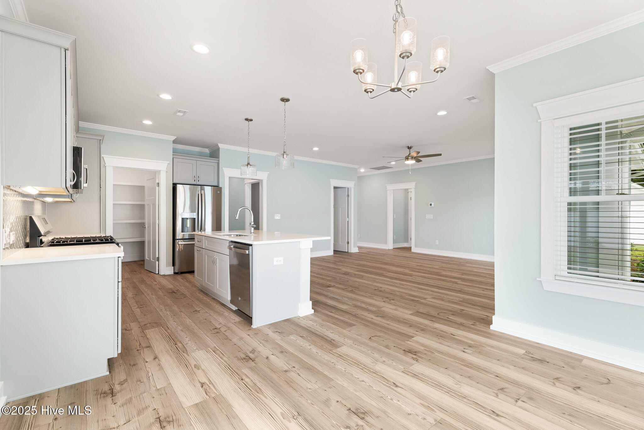 100479580 | Photo 27