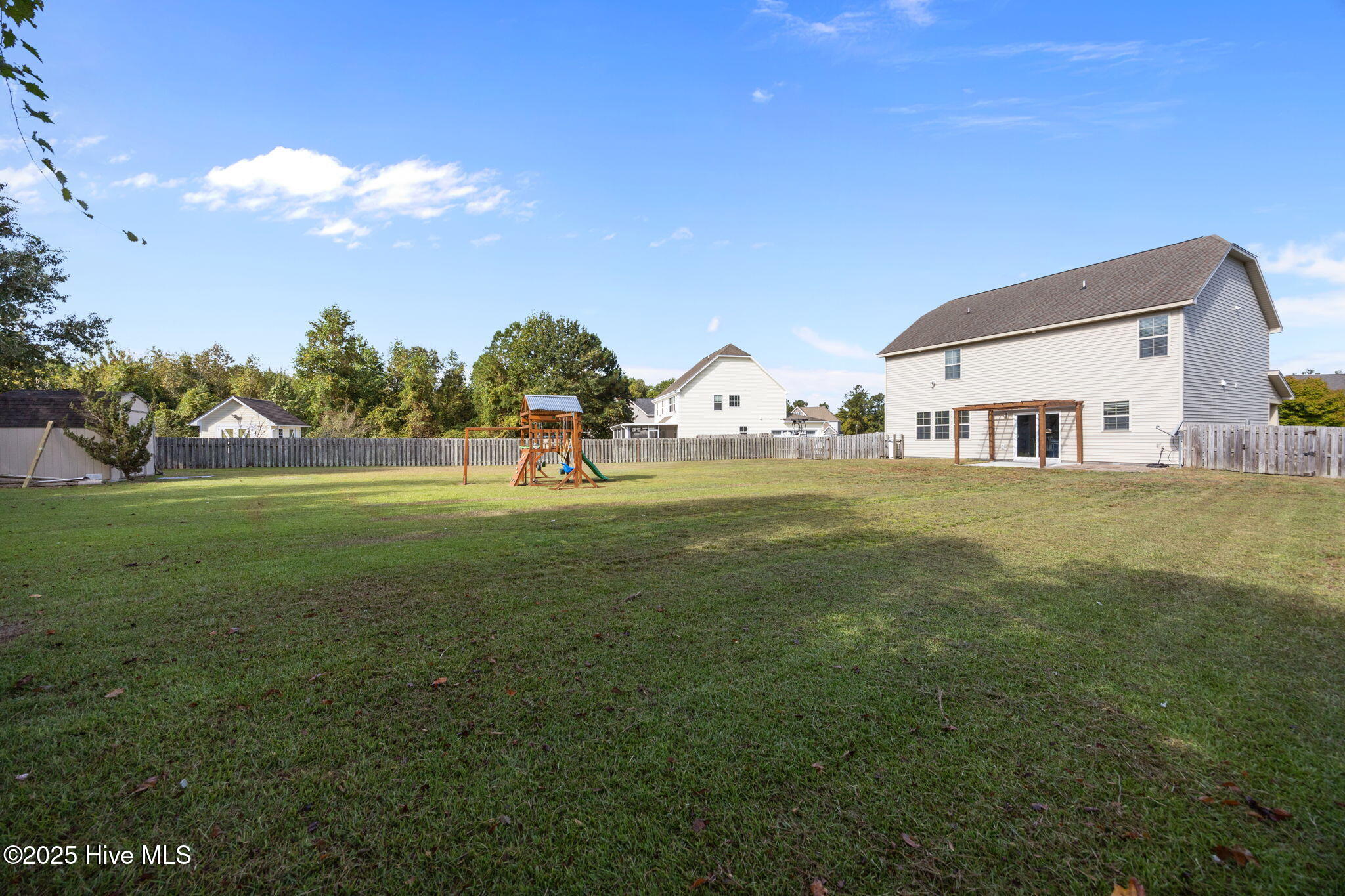 100533509 | Photo 53