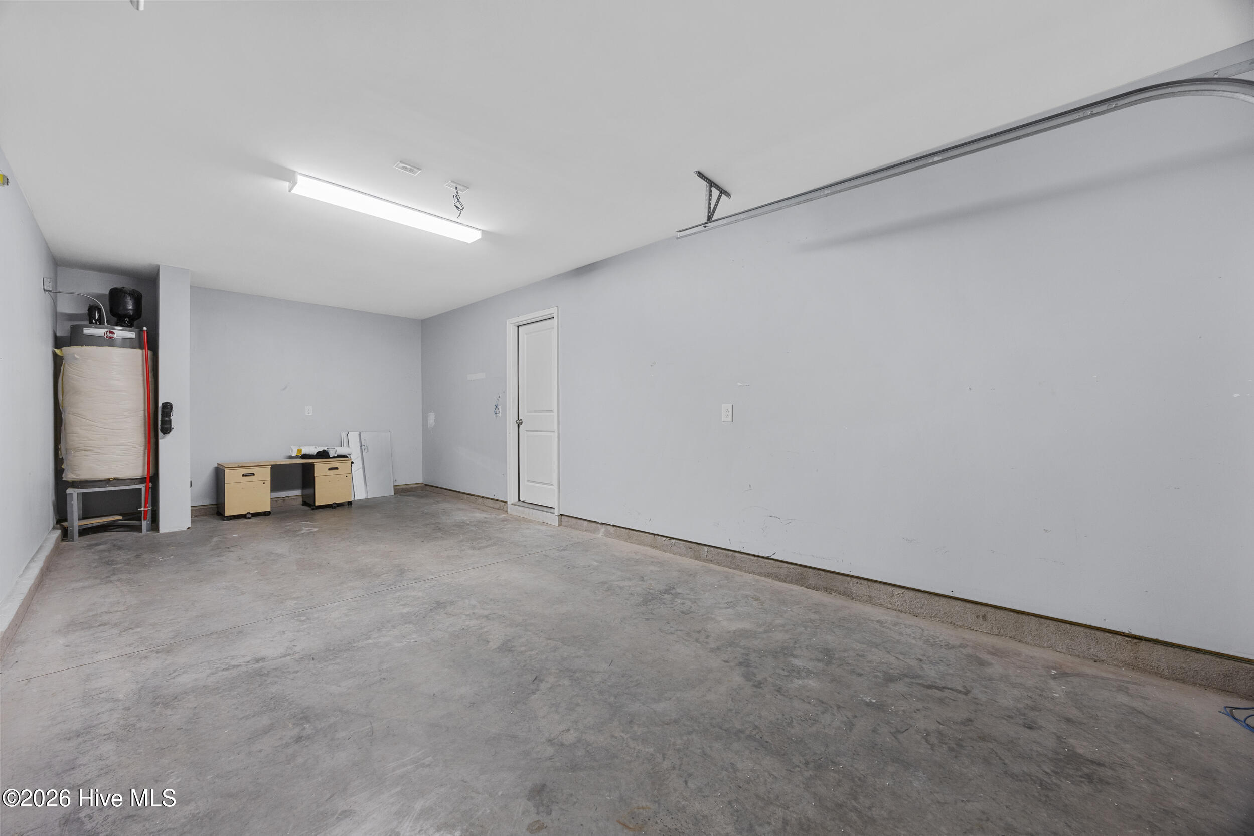 100553351 | Photo 40