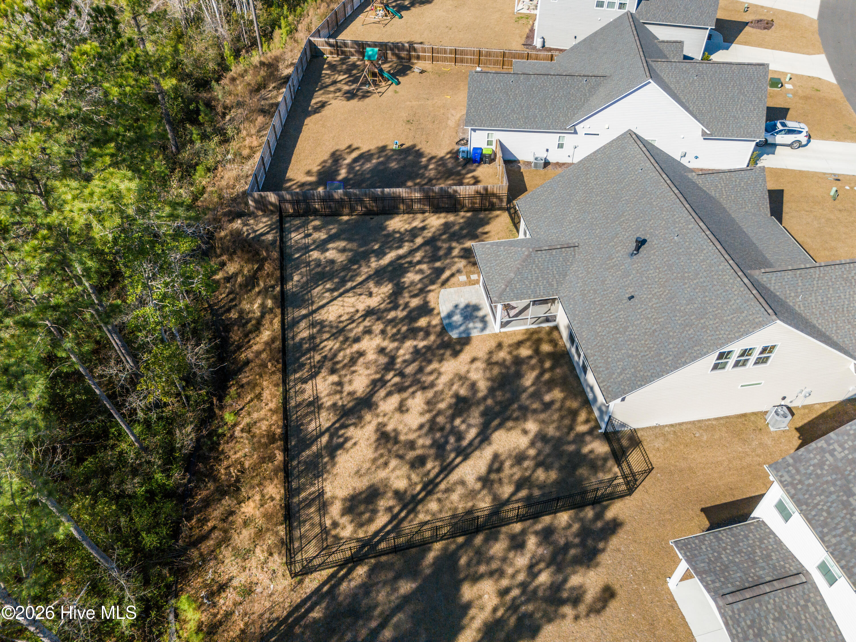 100550923 | Photo 33