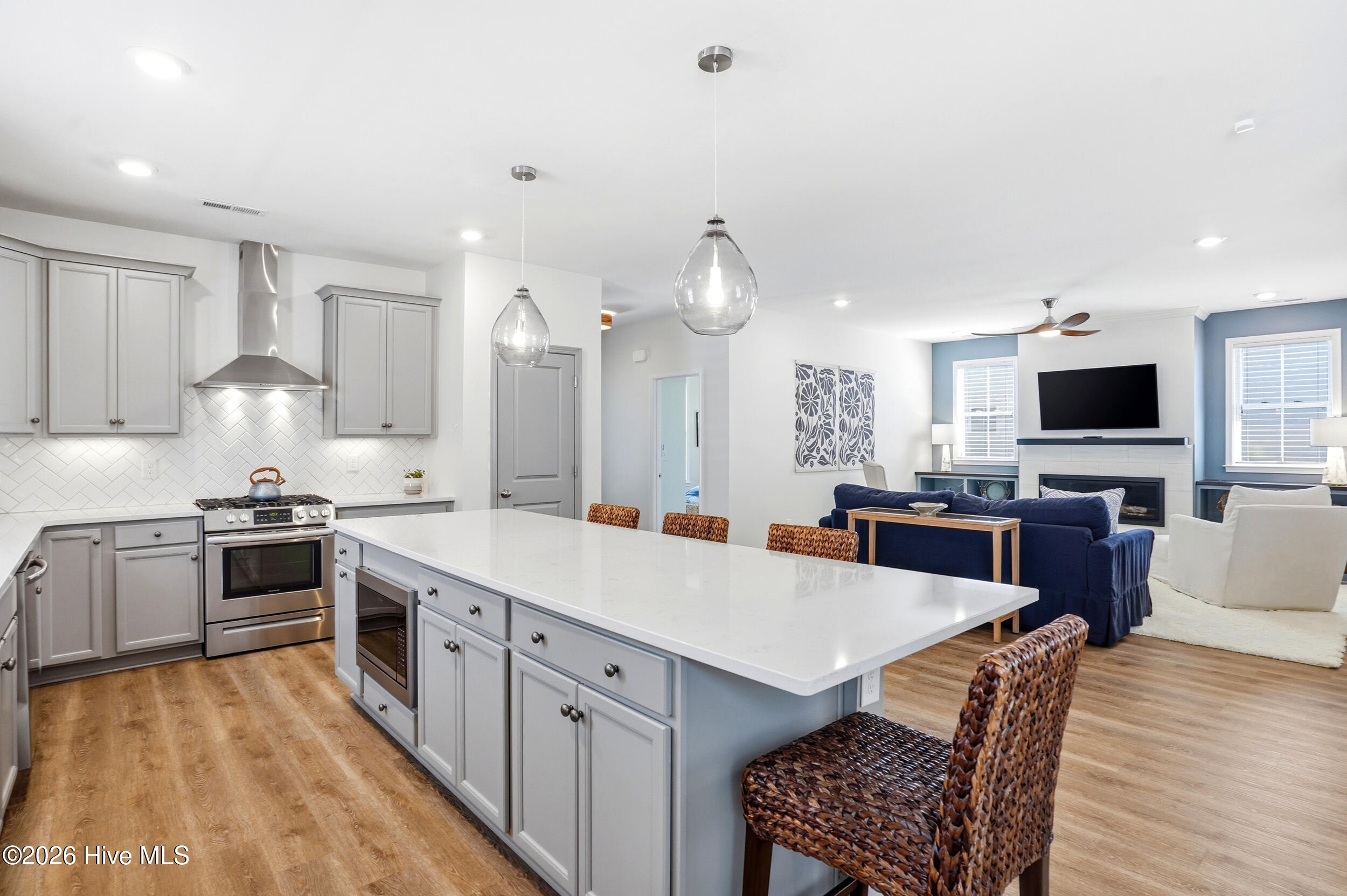 100569050 | Photo 26