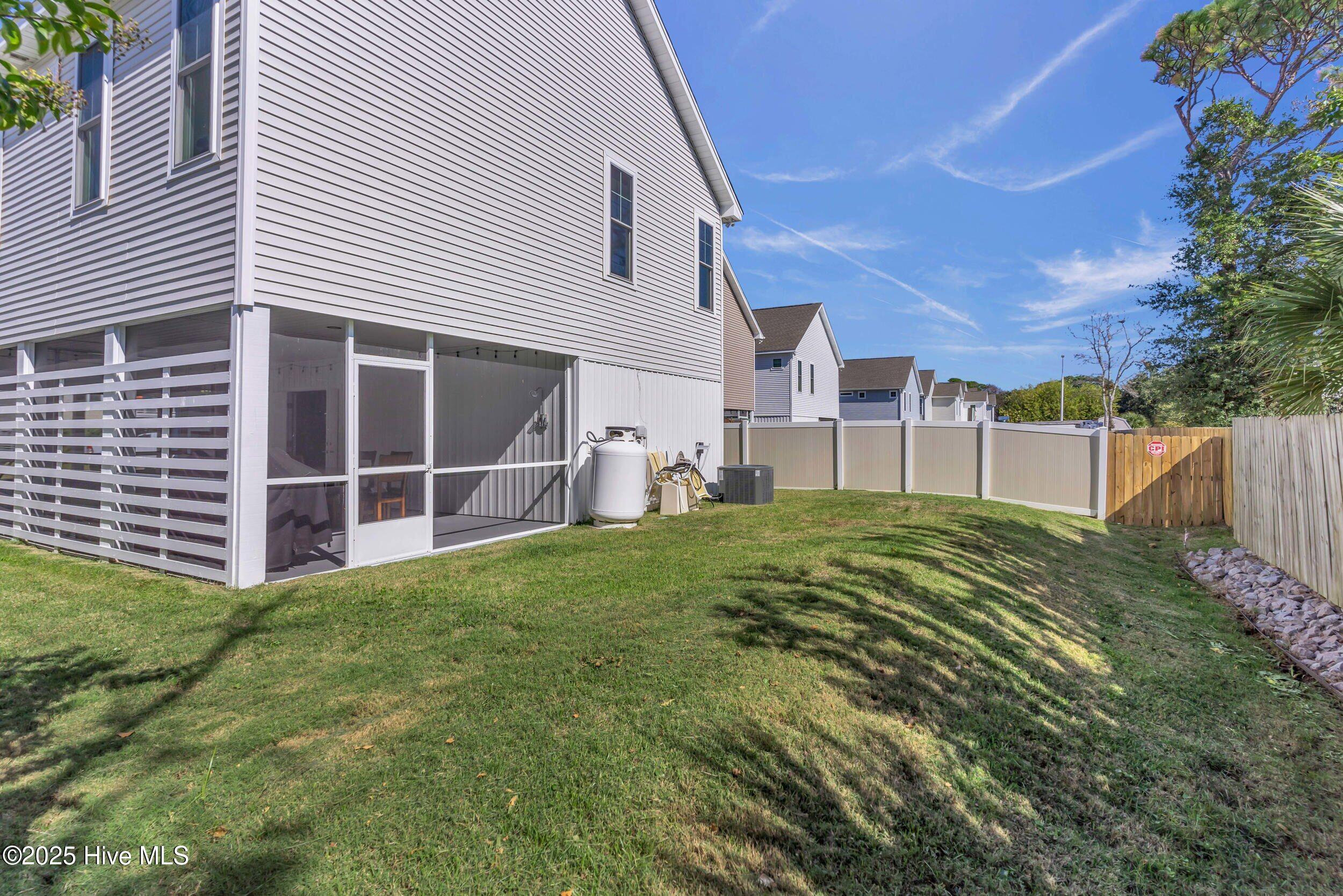 405 Ivy Lane, Carolina Beach, NC, 28428