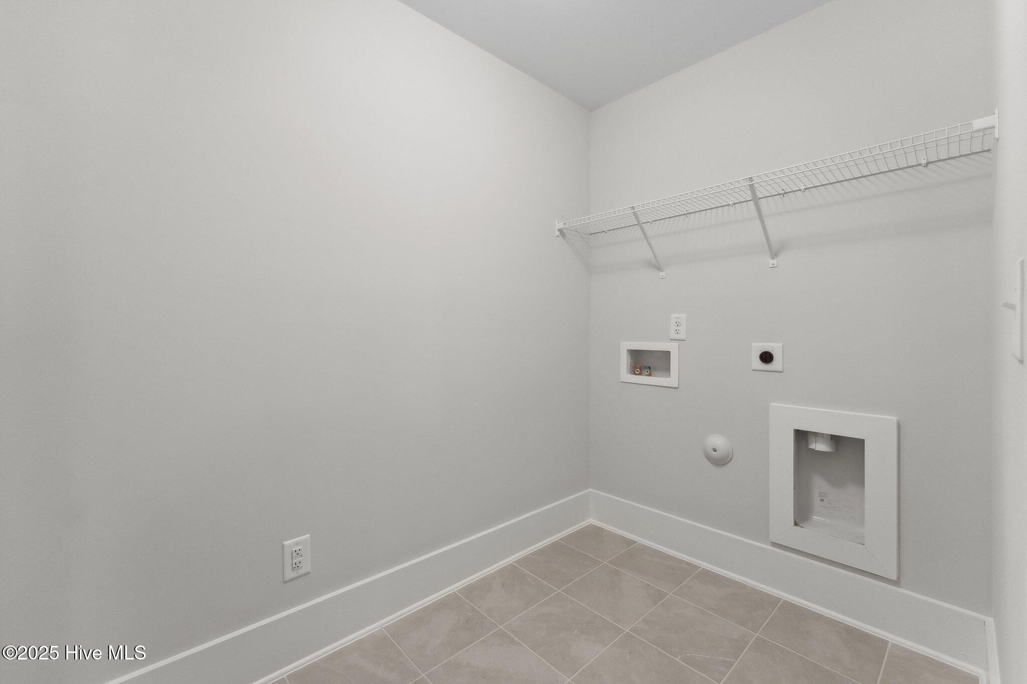 100534679 | Photo 31