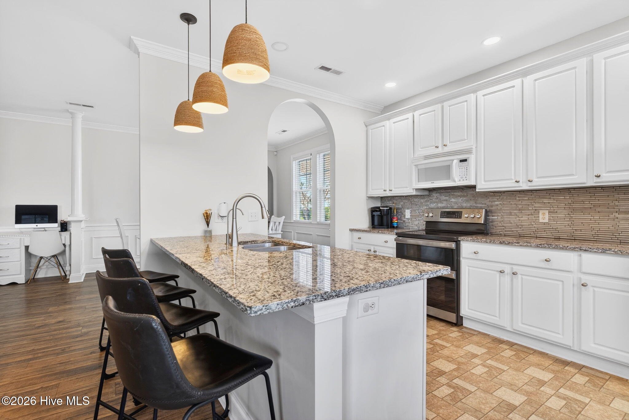 100558158 | Photo 21