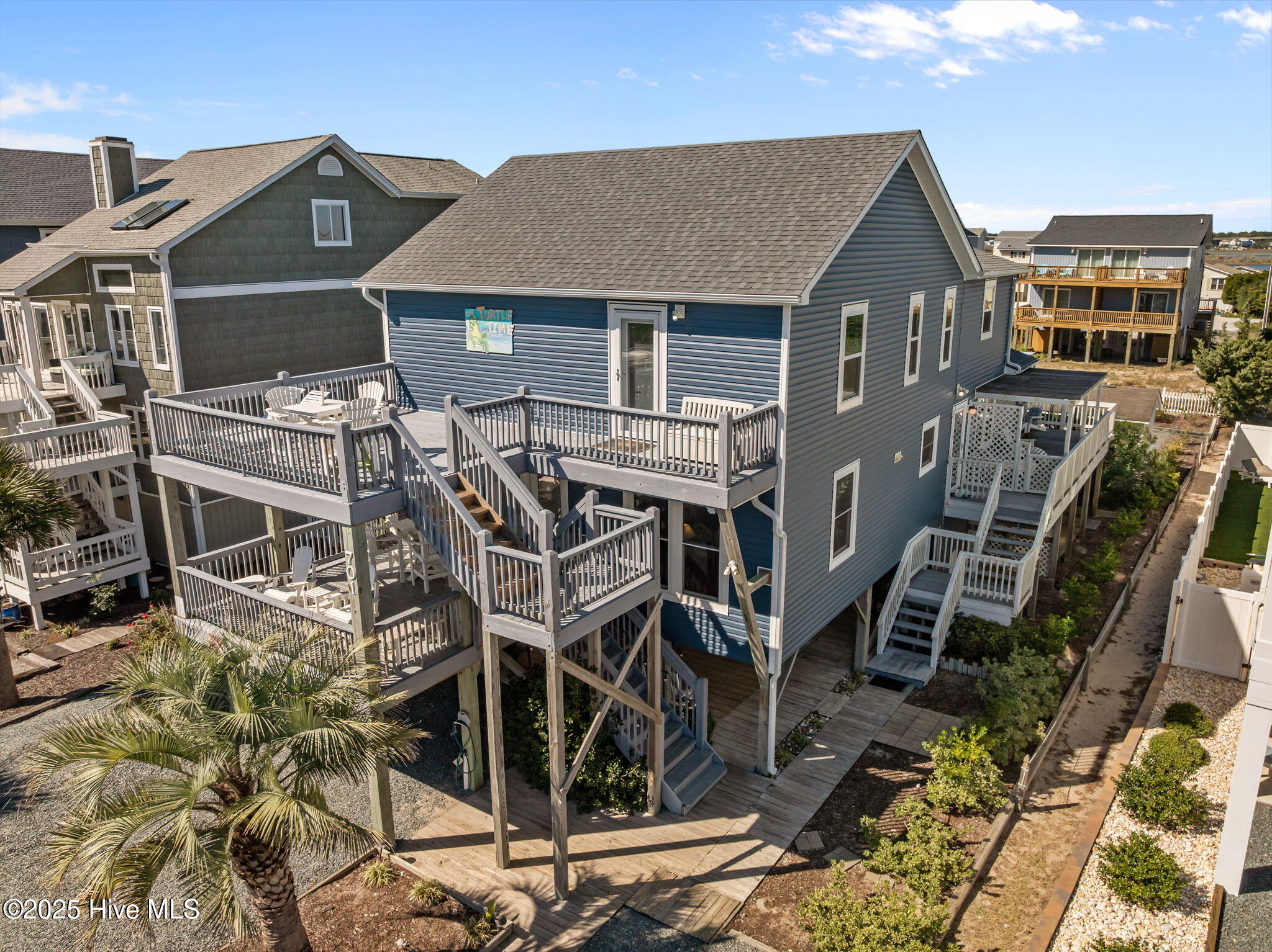 100538704 | Photo 11