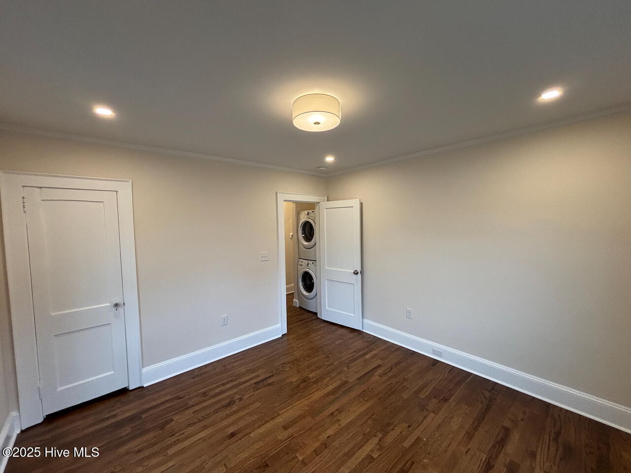 100519512 | Photo 15