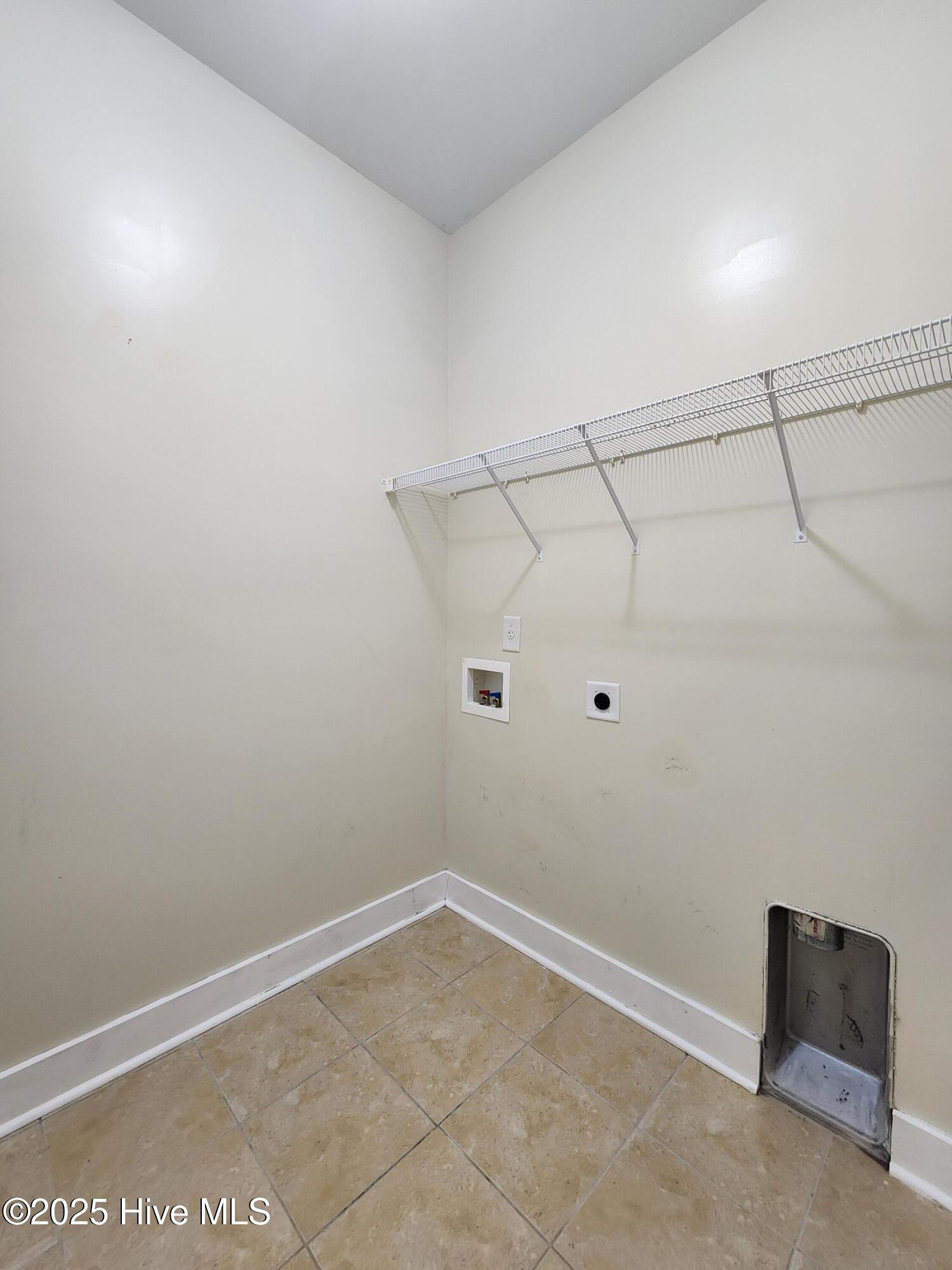 100569156 | Photo 29