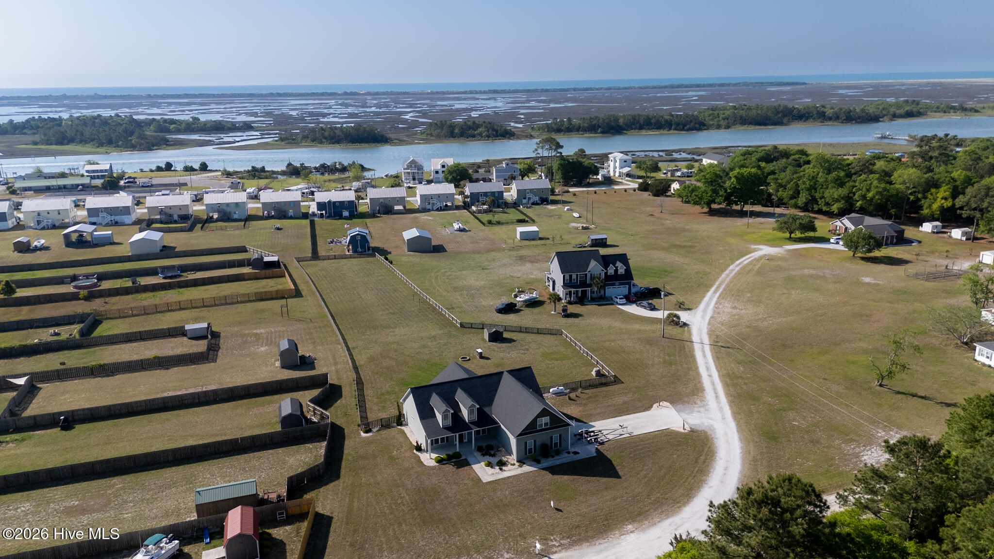 100568858 | Photo 27