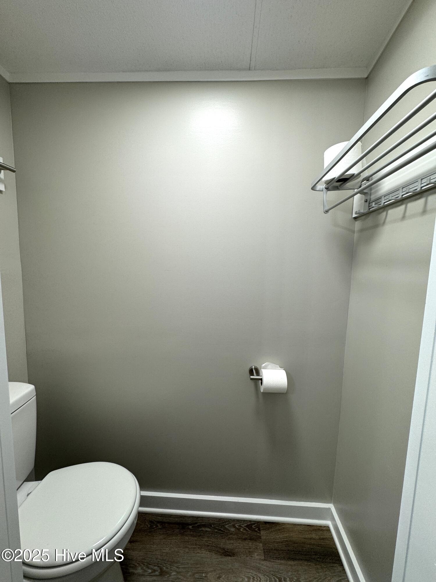 100545185 | Photo 15