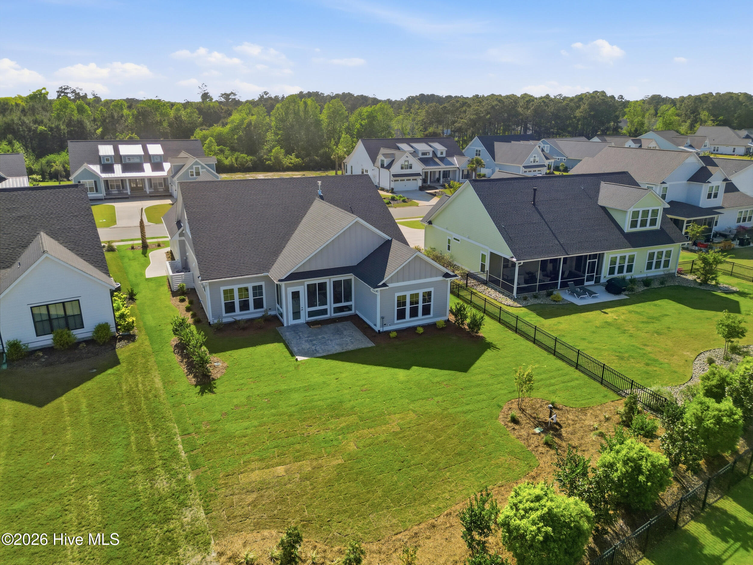 100567785 | Photo 73