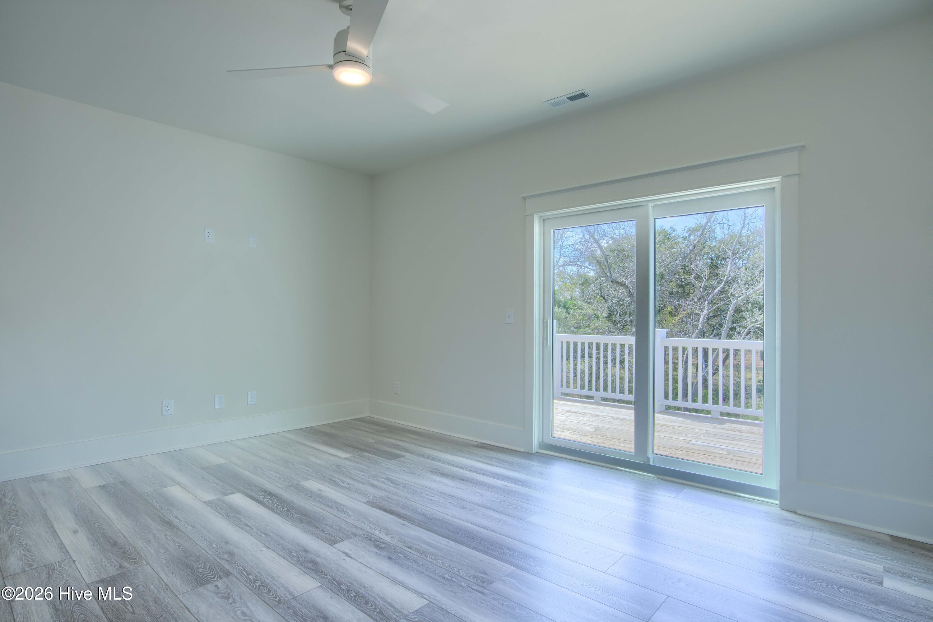 100559746 | Photo 20