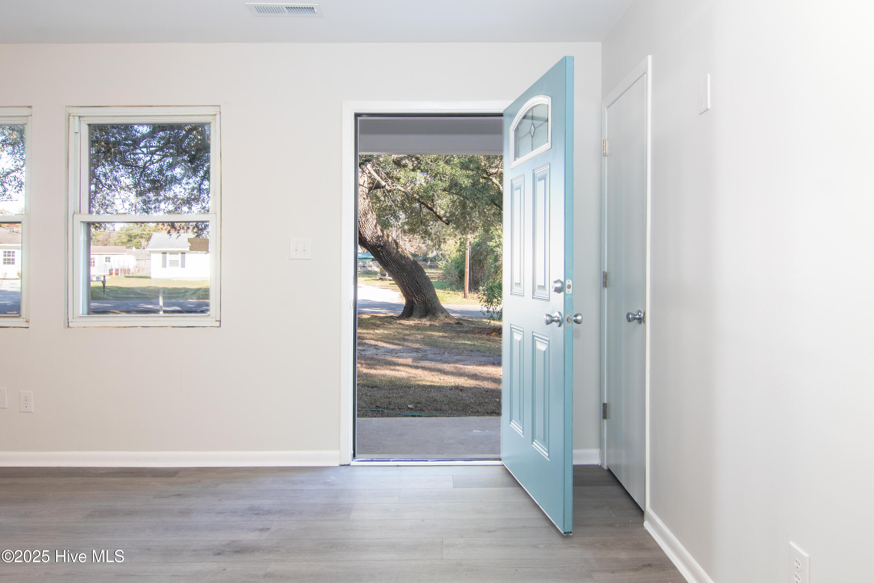 100541457 | Photo 16