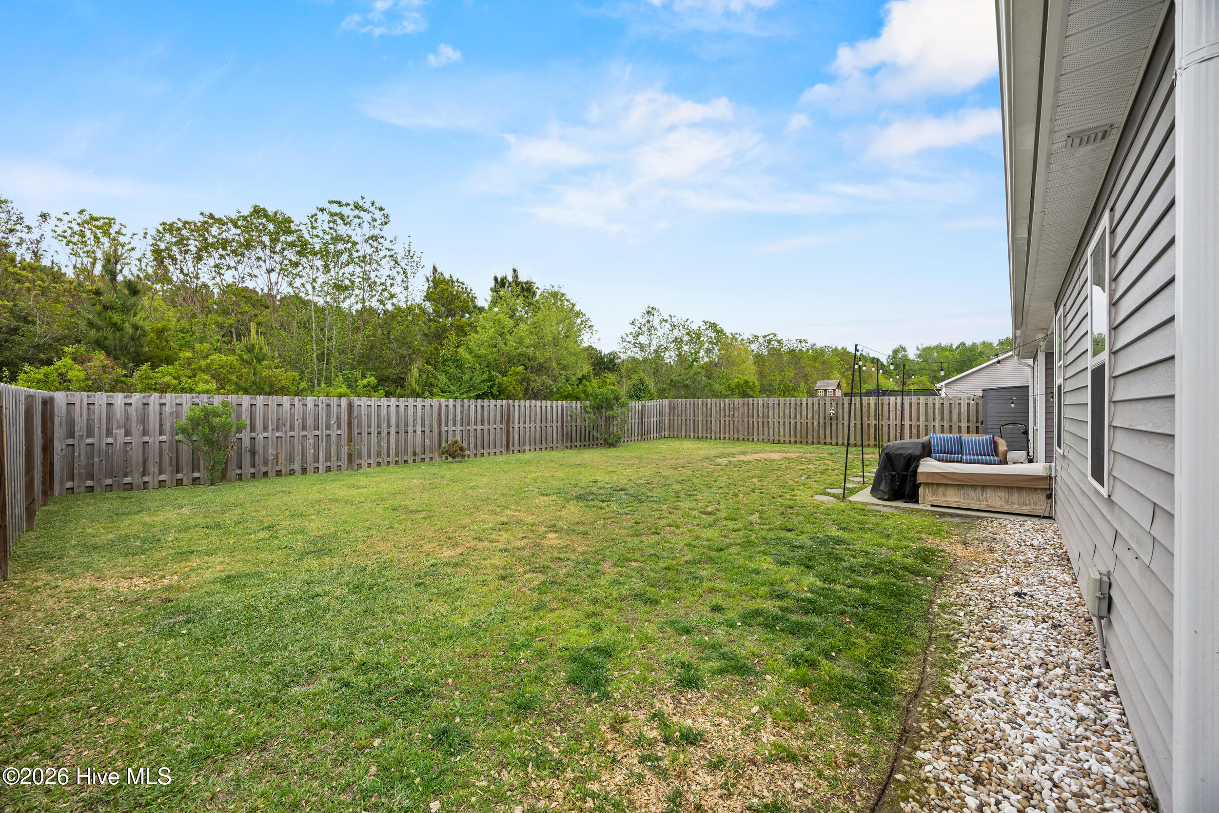 100565874 | Photo 30