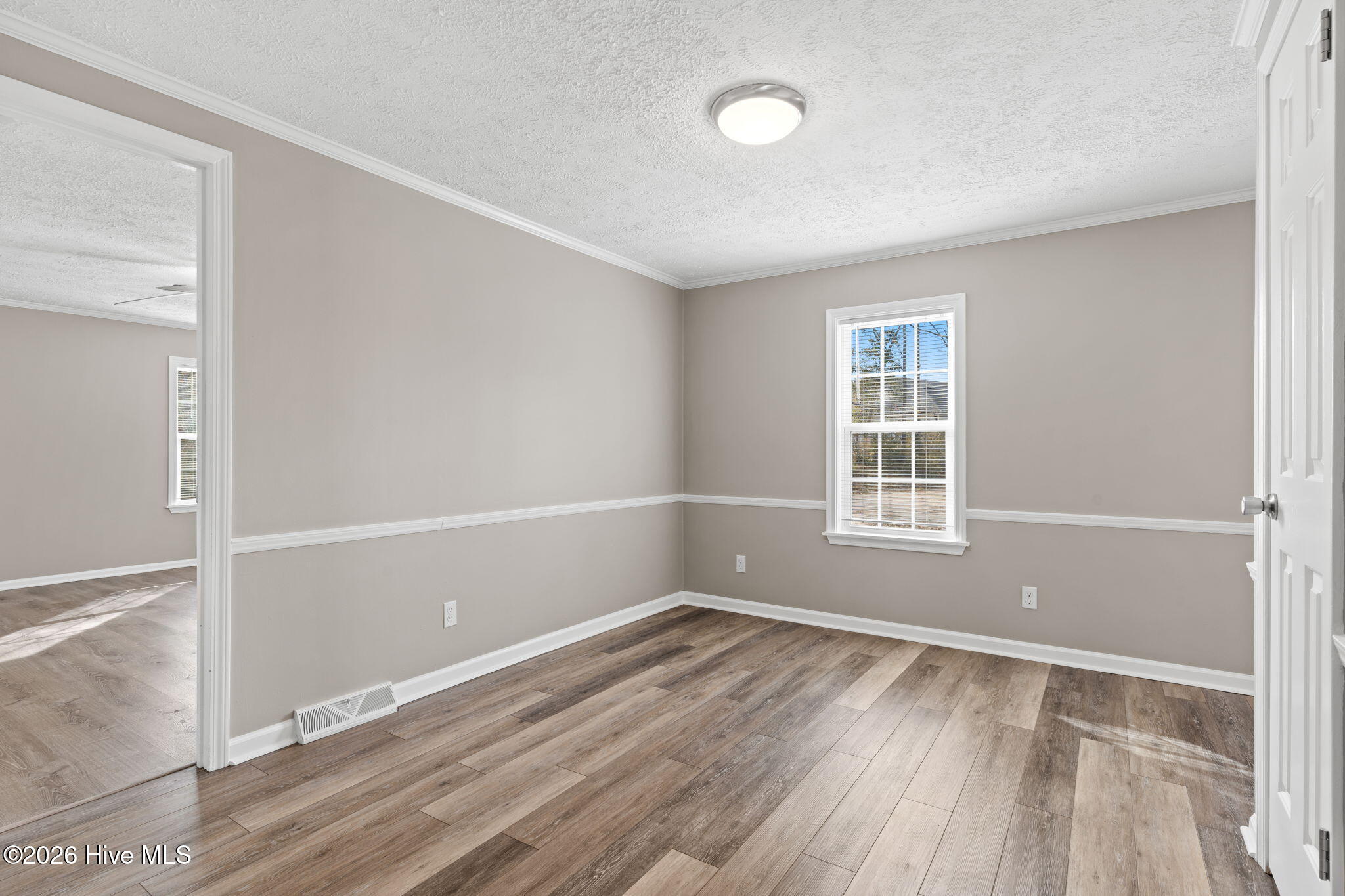 100551725 | Photo 42