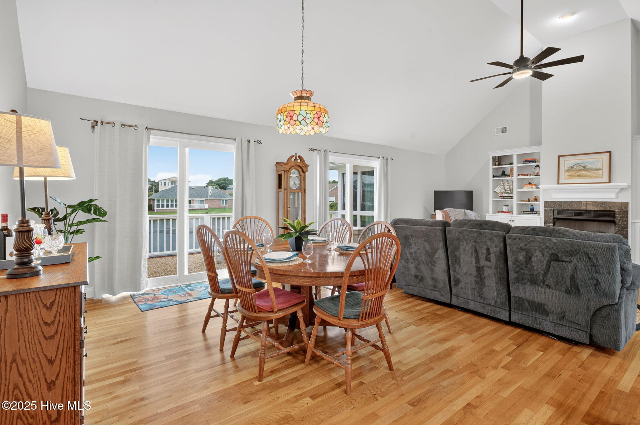 512 Shell Drive, Kure Beach, NC 28449 – photo 19: Vaulted Ceilings