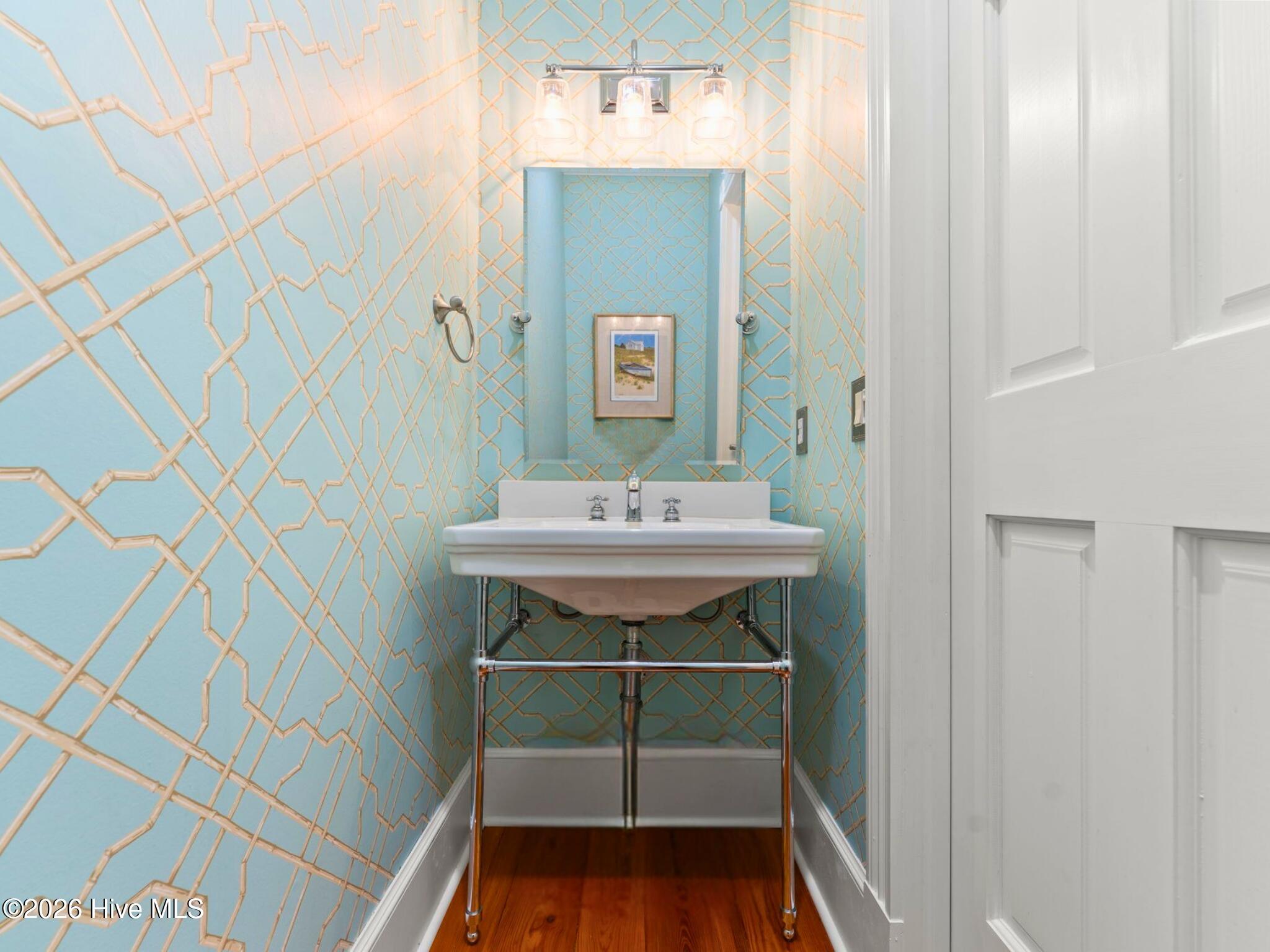 100568629 | Photo 25