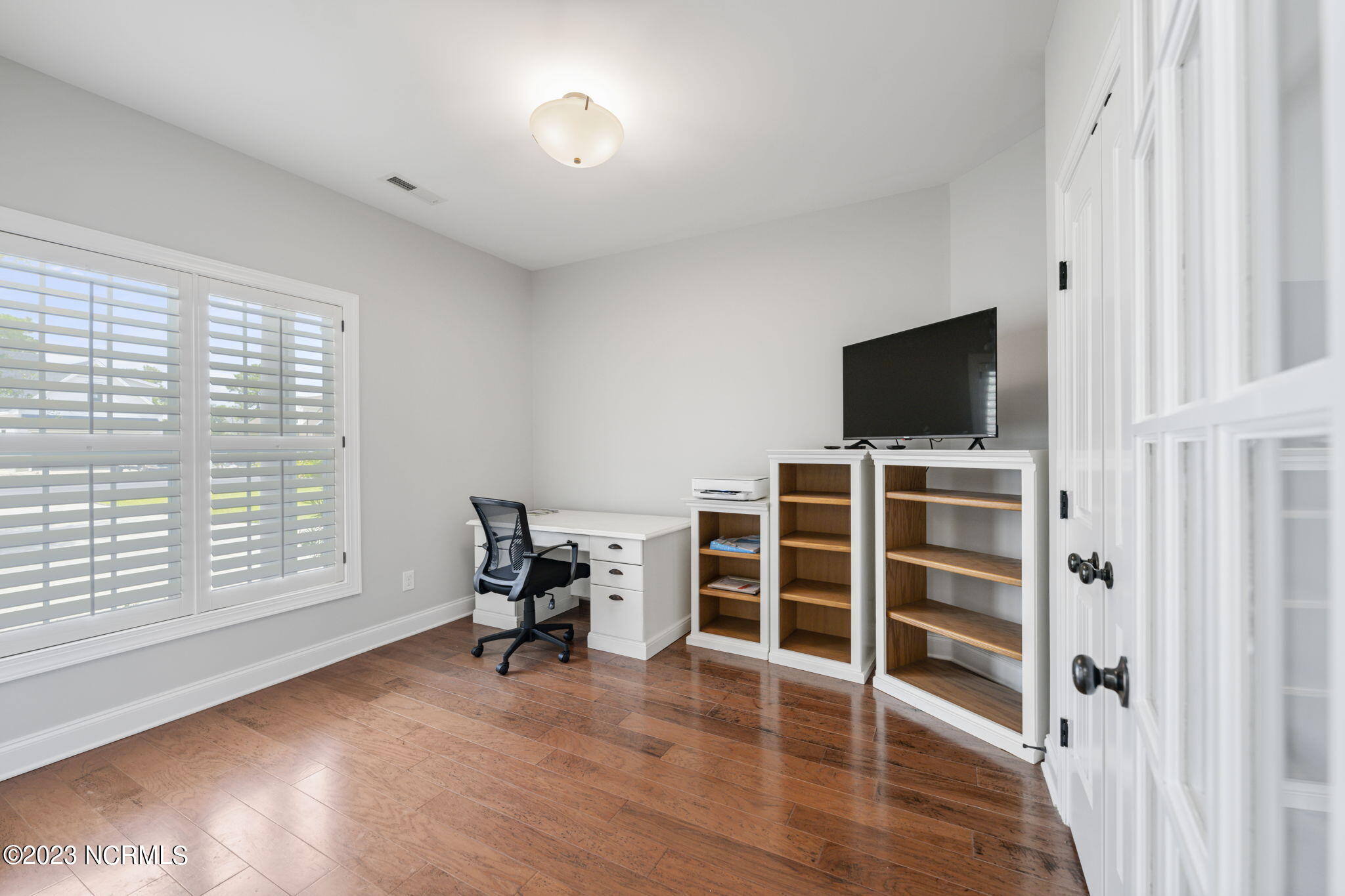 100553667 | Photo 12