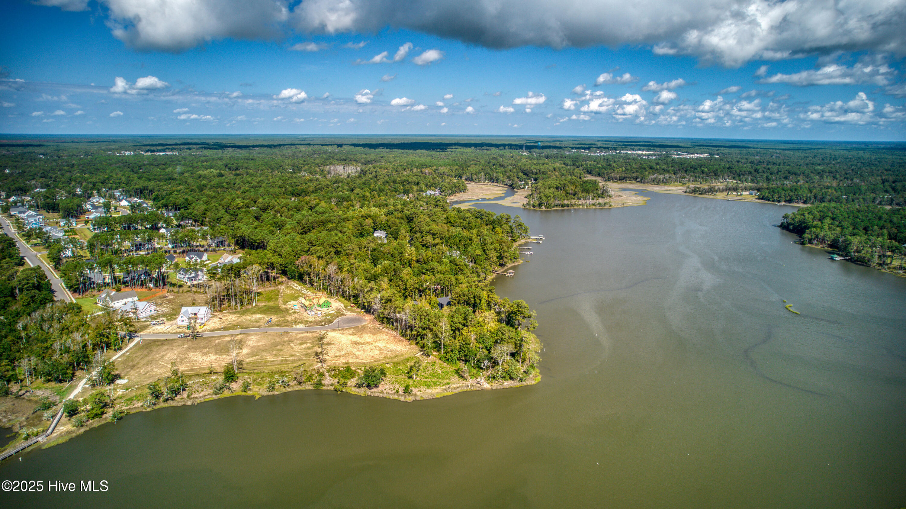 100533410 | Photo 14