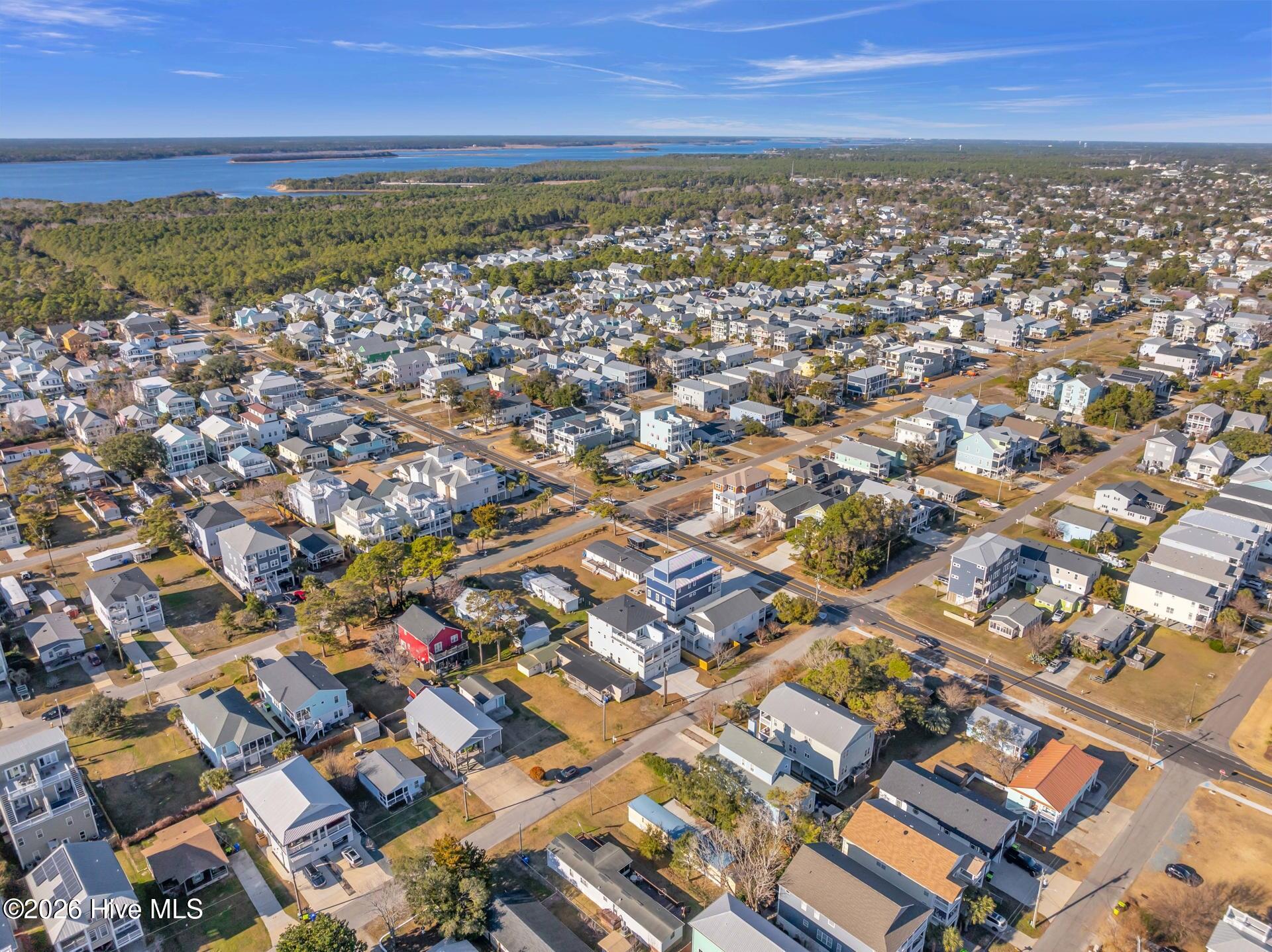 100542703 | Photo 51