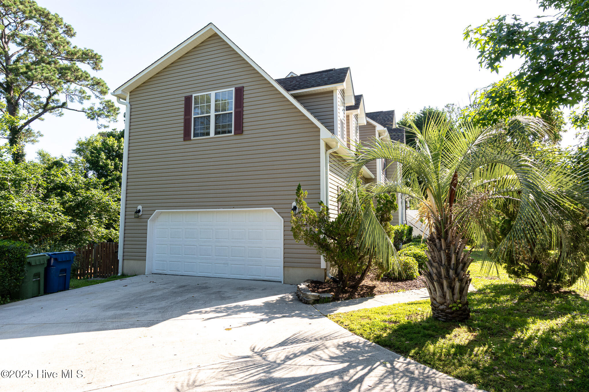 100522001 | Photo 58