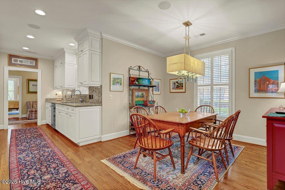 100561548 | Photo 26