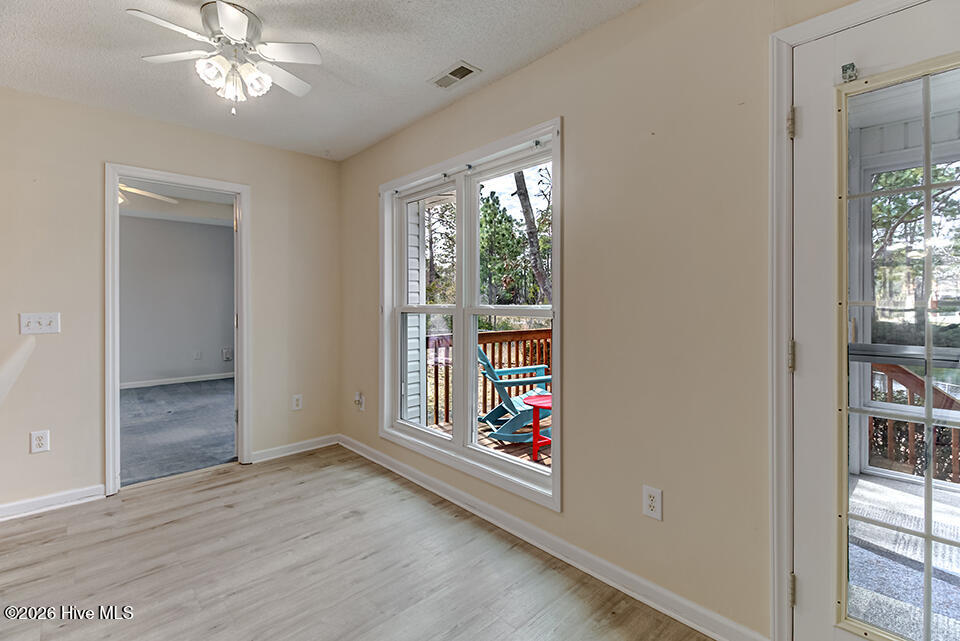 100553077 | Photo 19