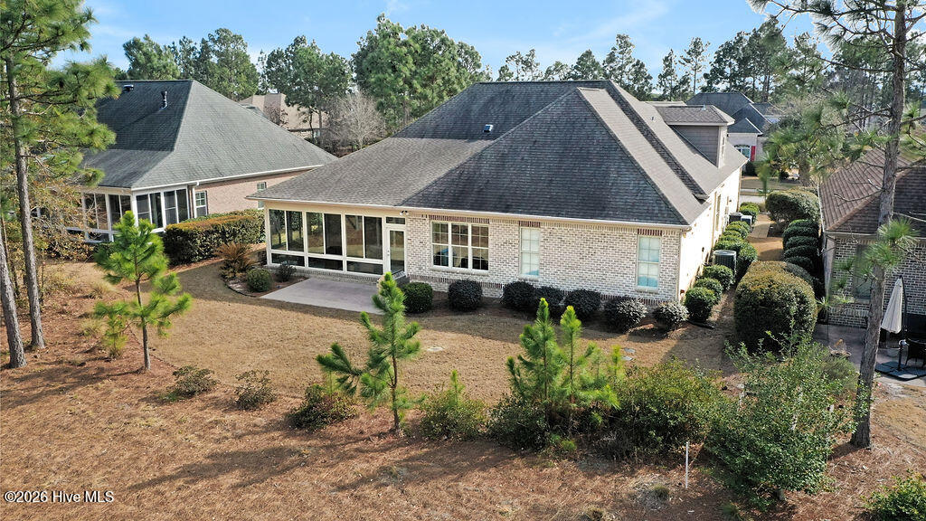 100554017 | Photo 42