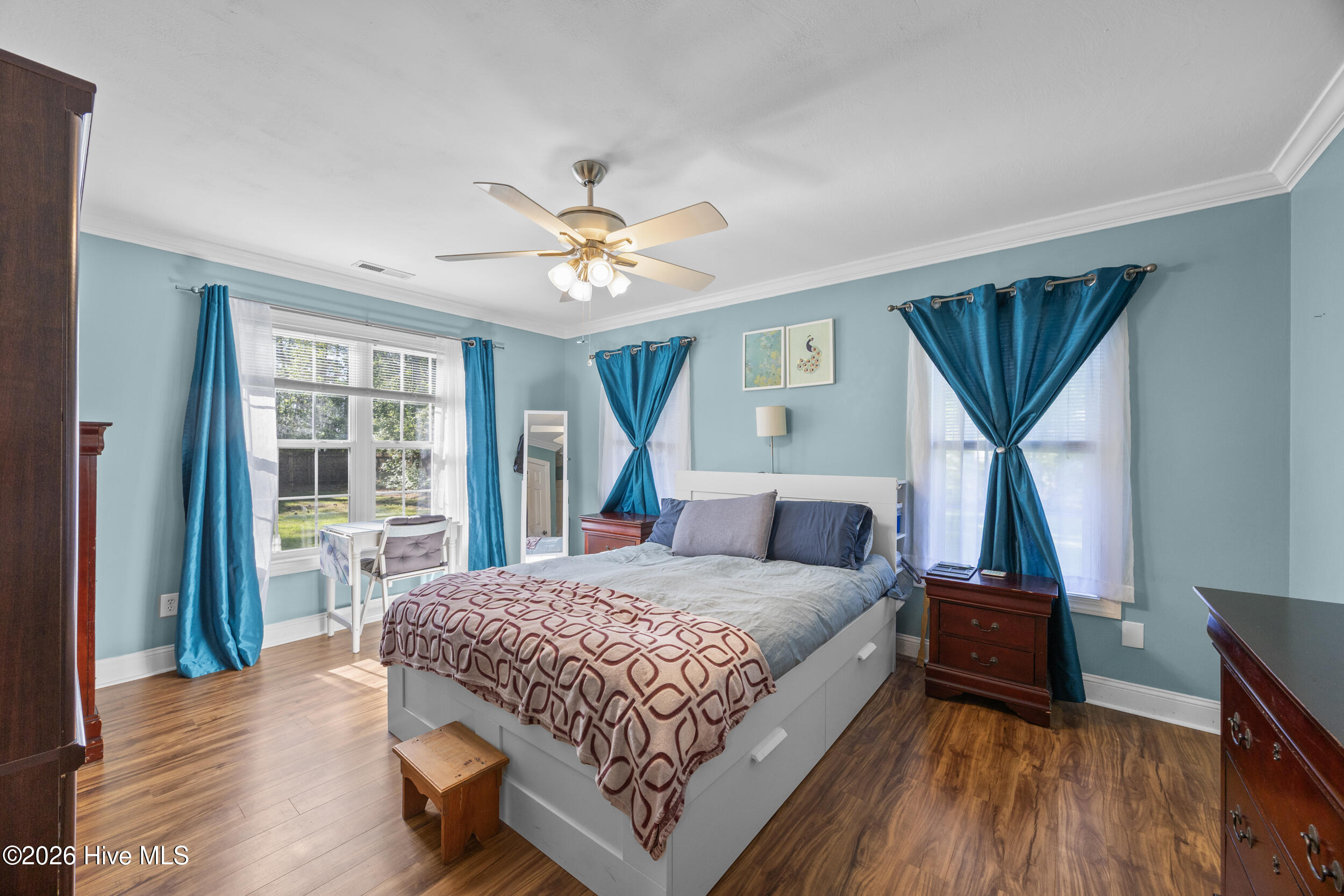 100567531 | Photo 21