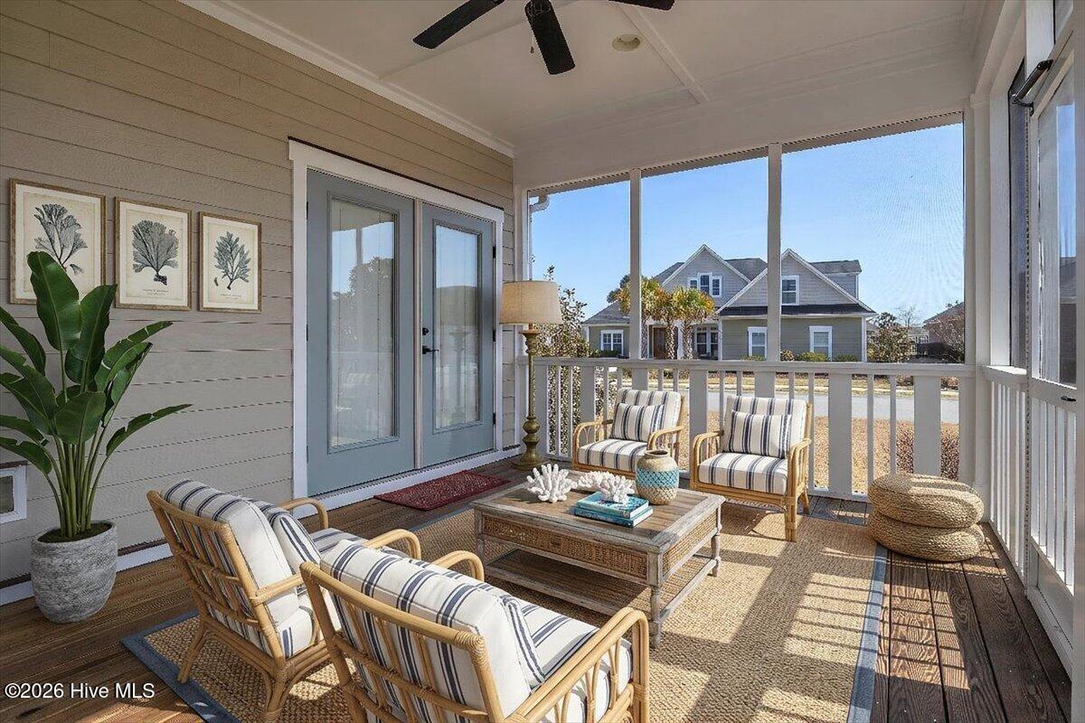 100558839 | Photo 56