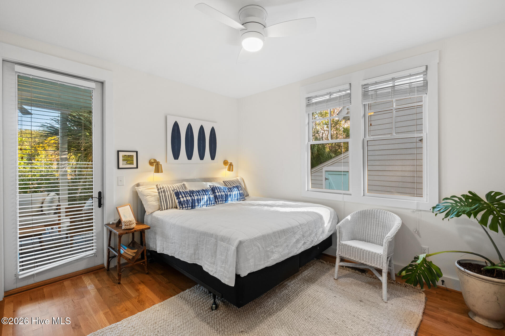 100560267 | Photo 32