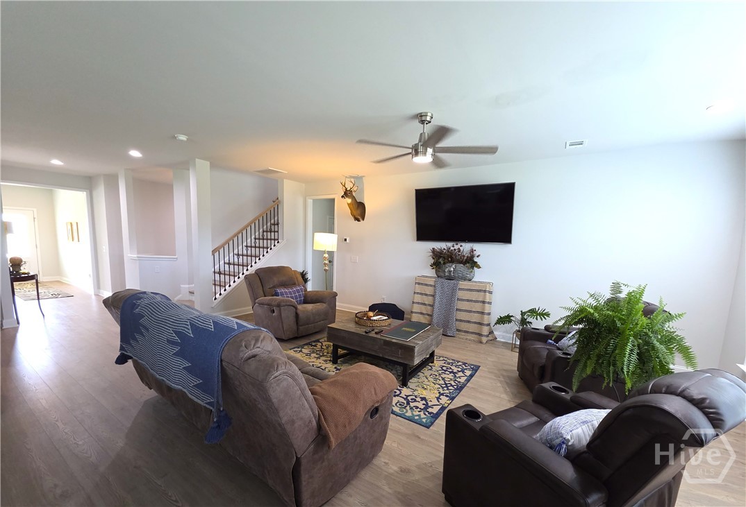 Large social area in Living Area on 1st Floor