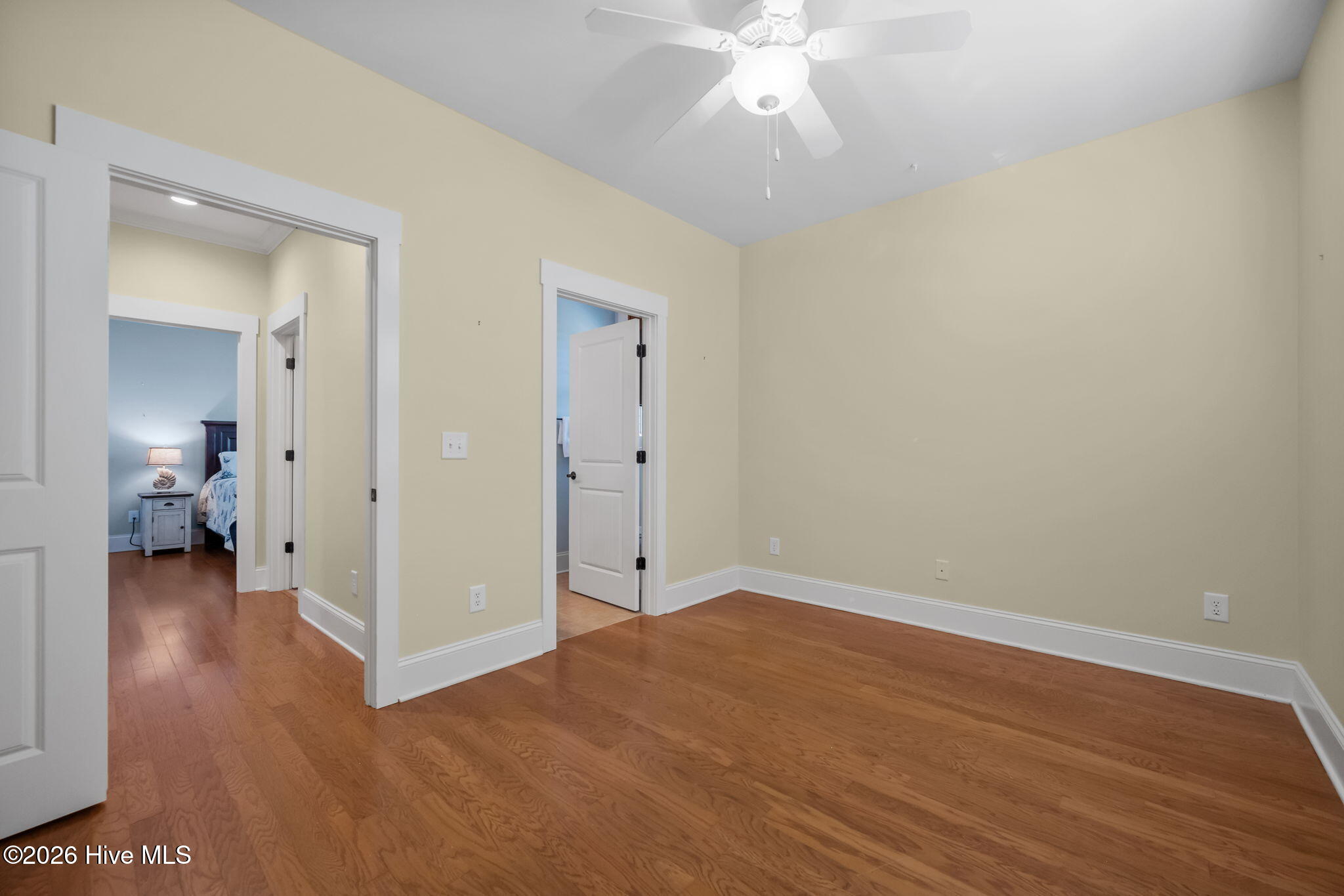 100569497 | Photo 39