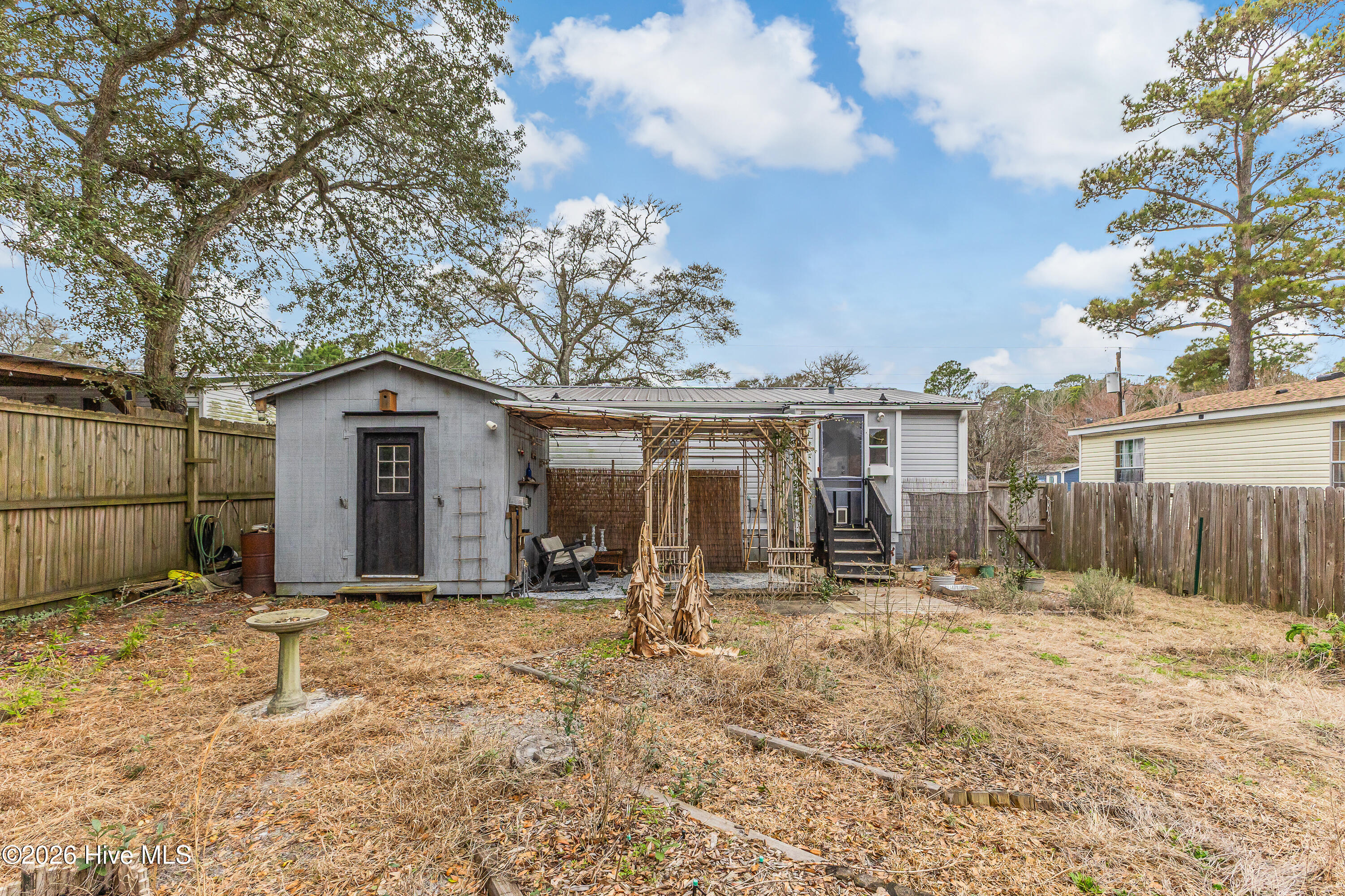 100557836 | Photo 26