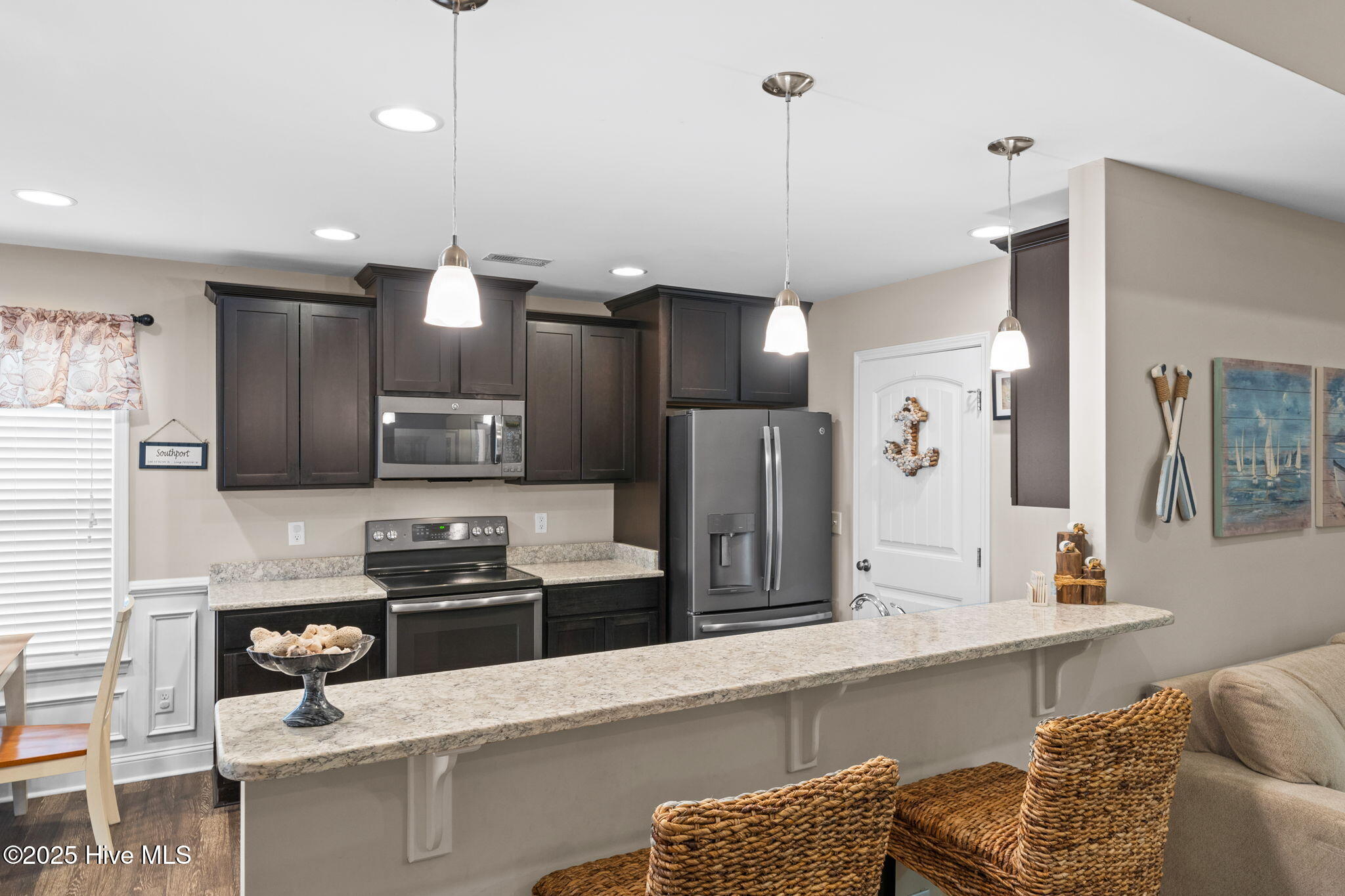 100546939 | Photo 10