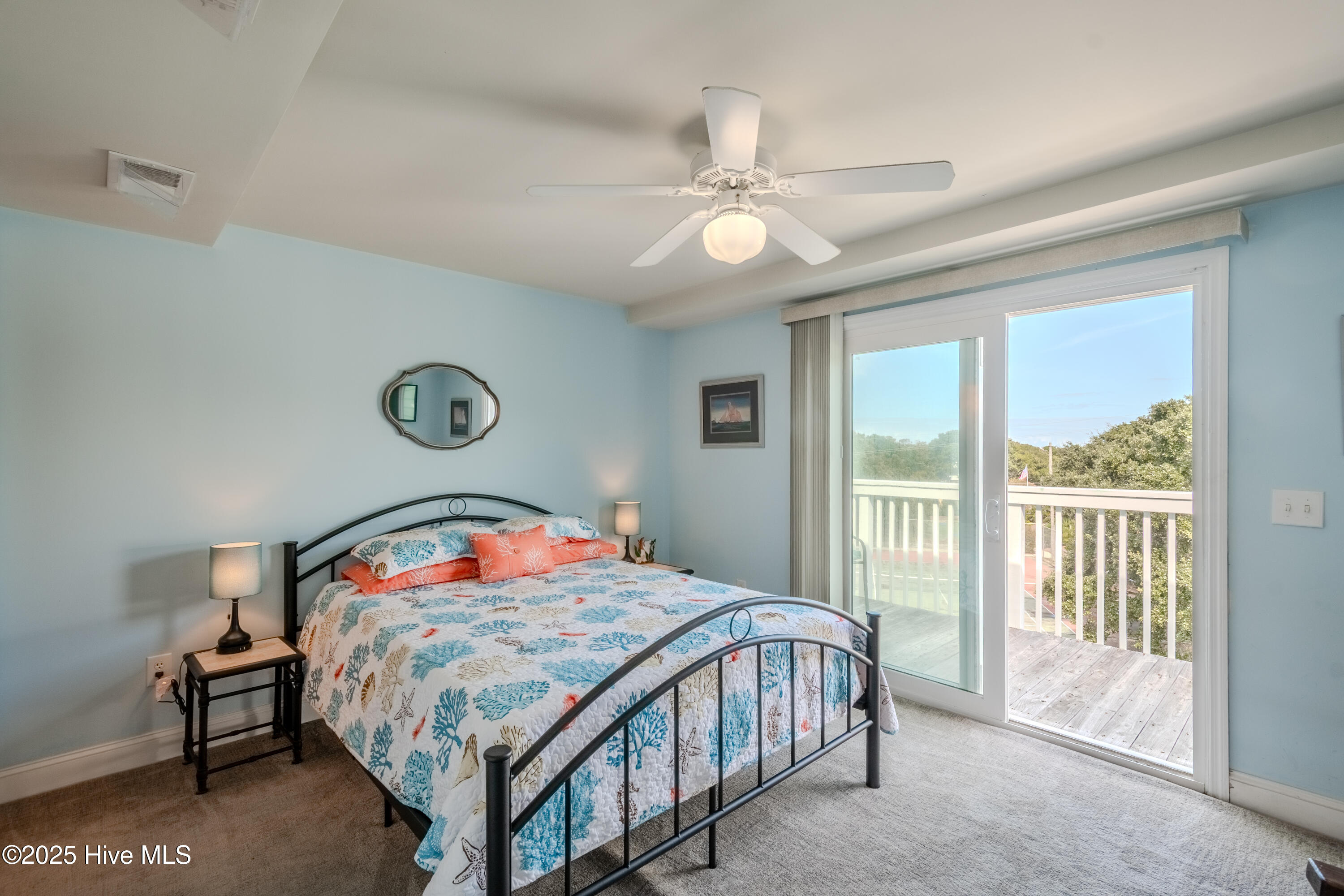 100535213 | Photo 21