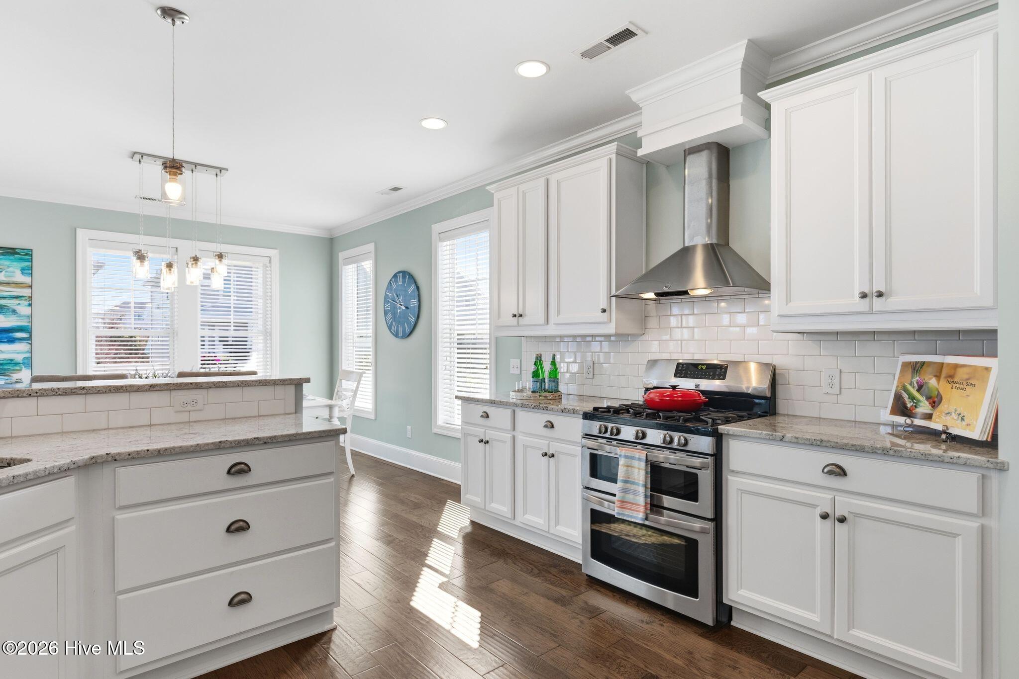 100559655 | Photo 16