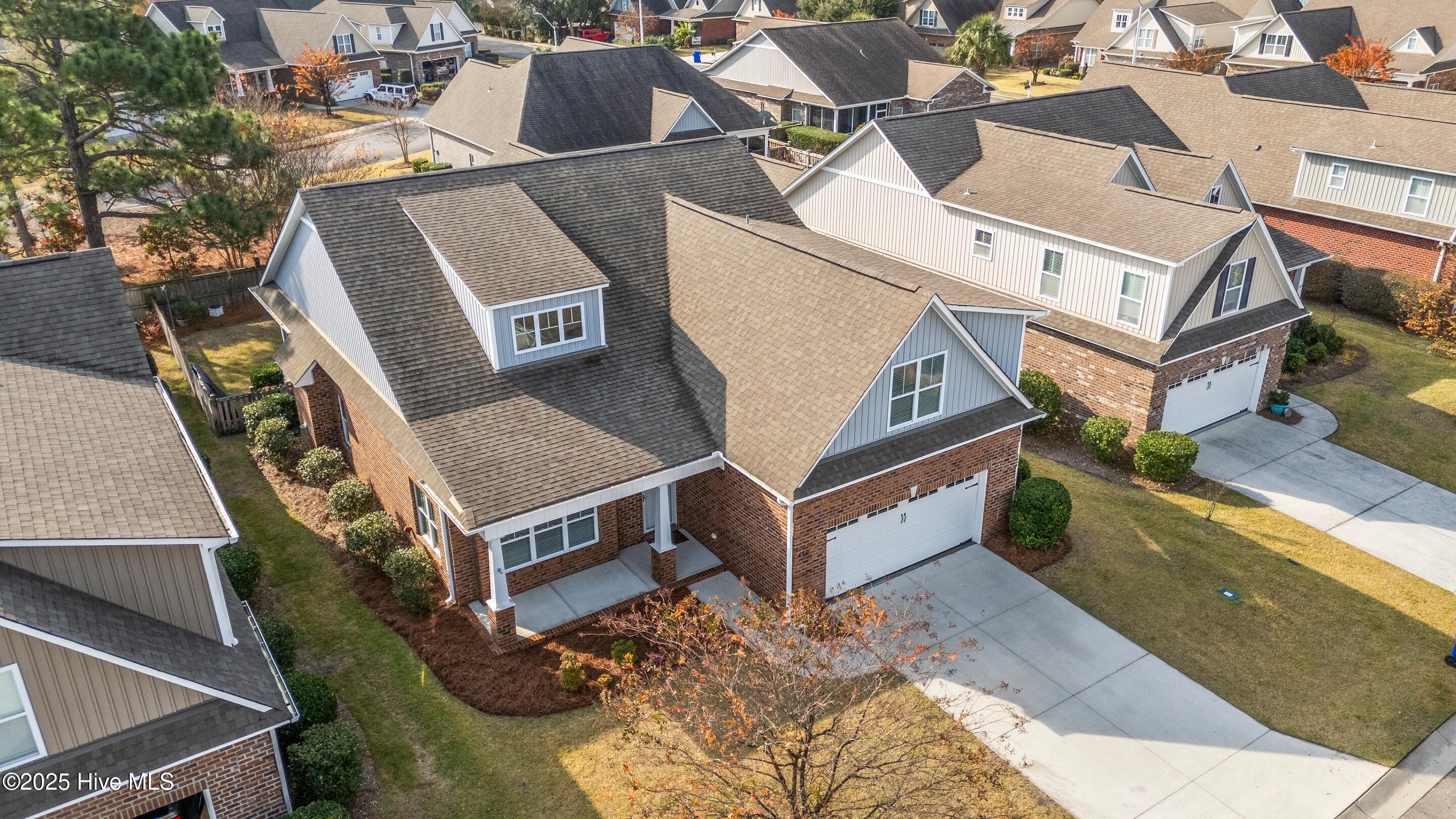 100542778 | Photo 51