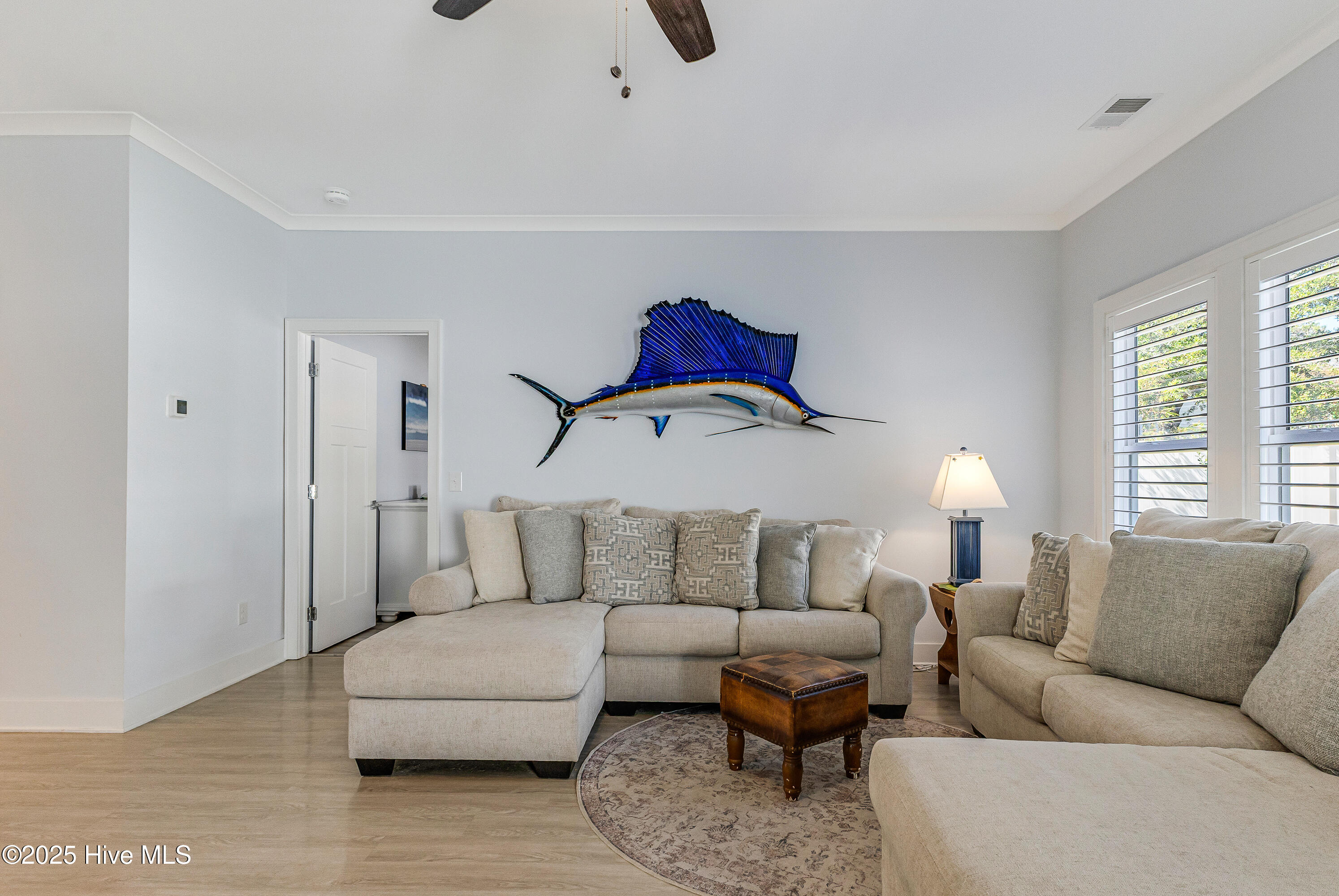 100523610 | Photo 14