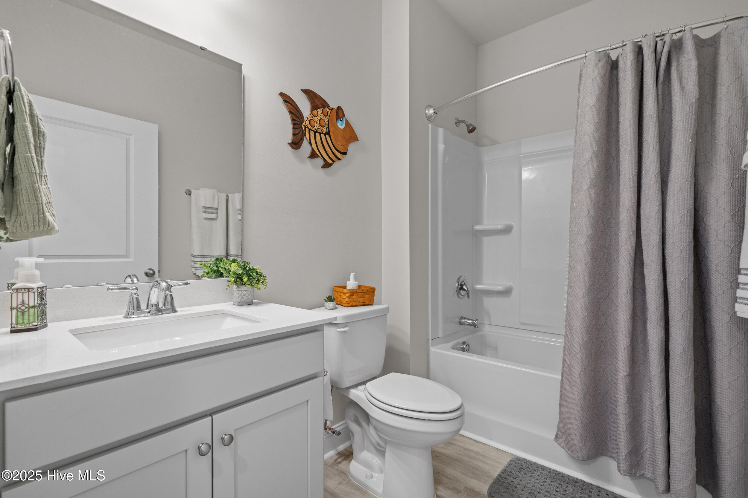 100531761 | Photo 26